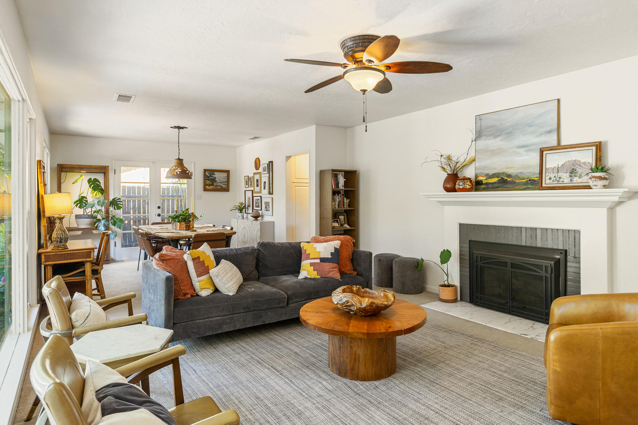 1610 W Meadow Ave, Visalia, CA 93277