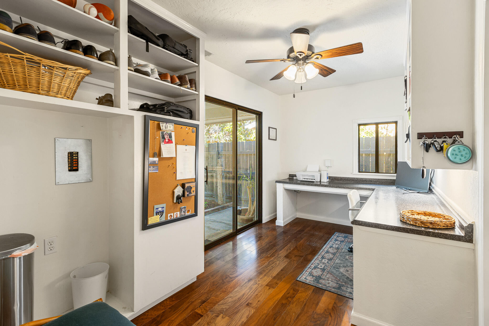 1610 W Meadow Ave, Visalia, CA 93277