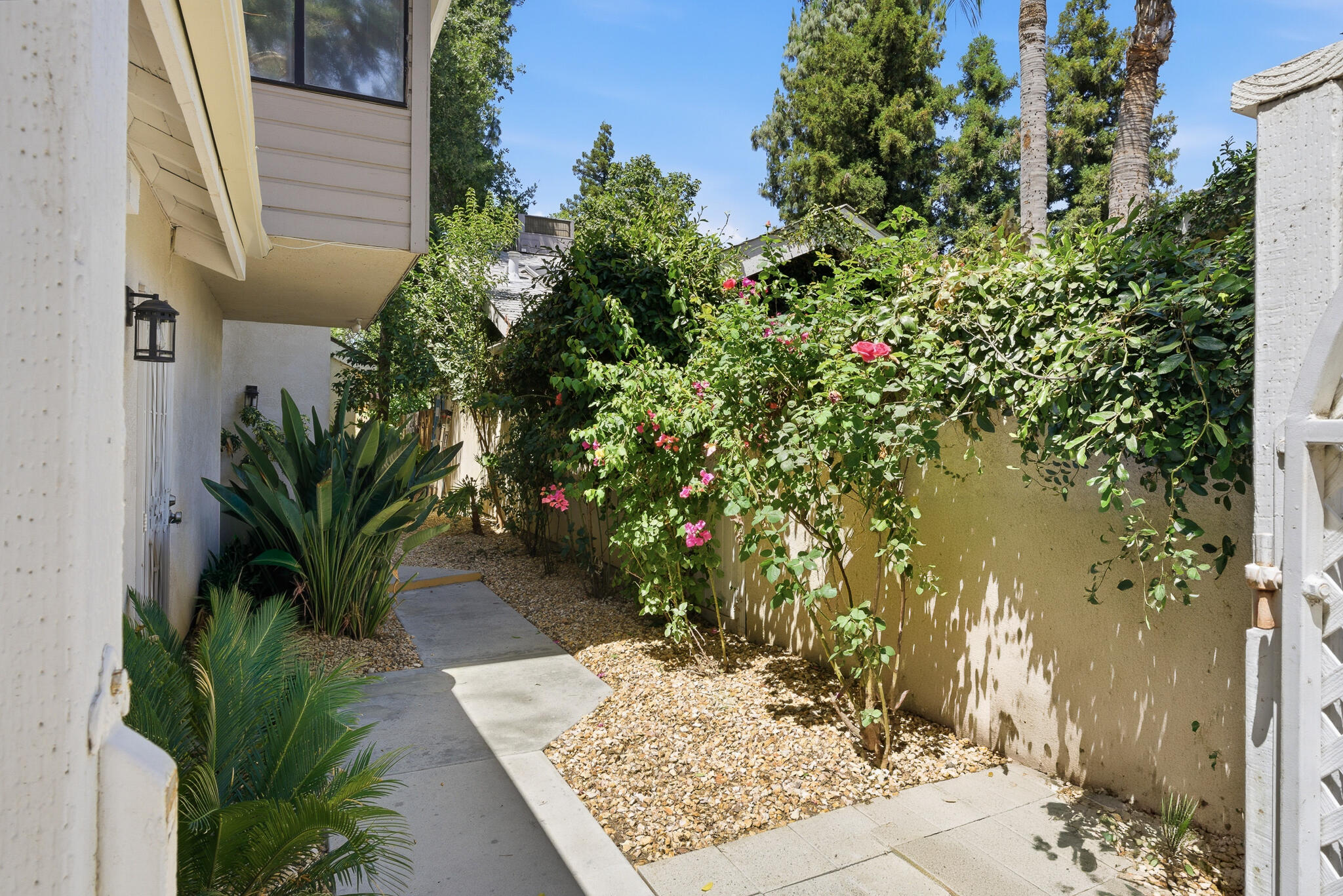1624 E Castleview Dr, Visalia, CA 93292