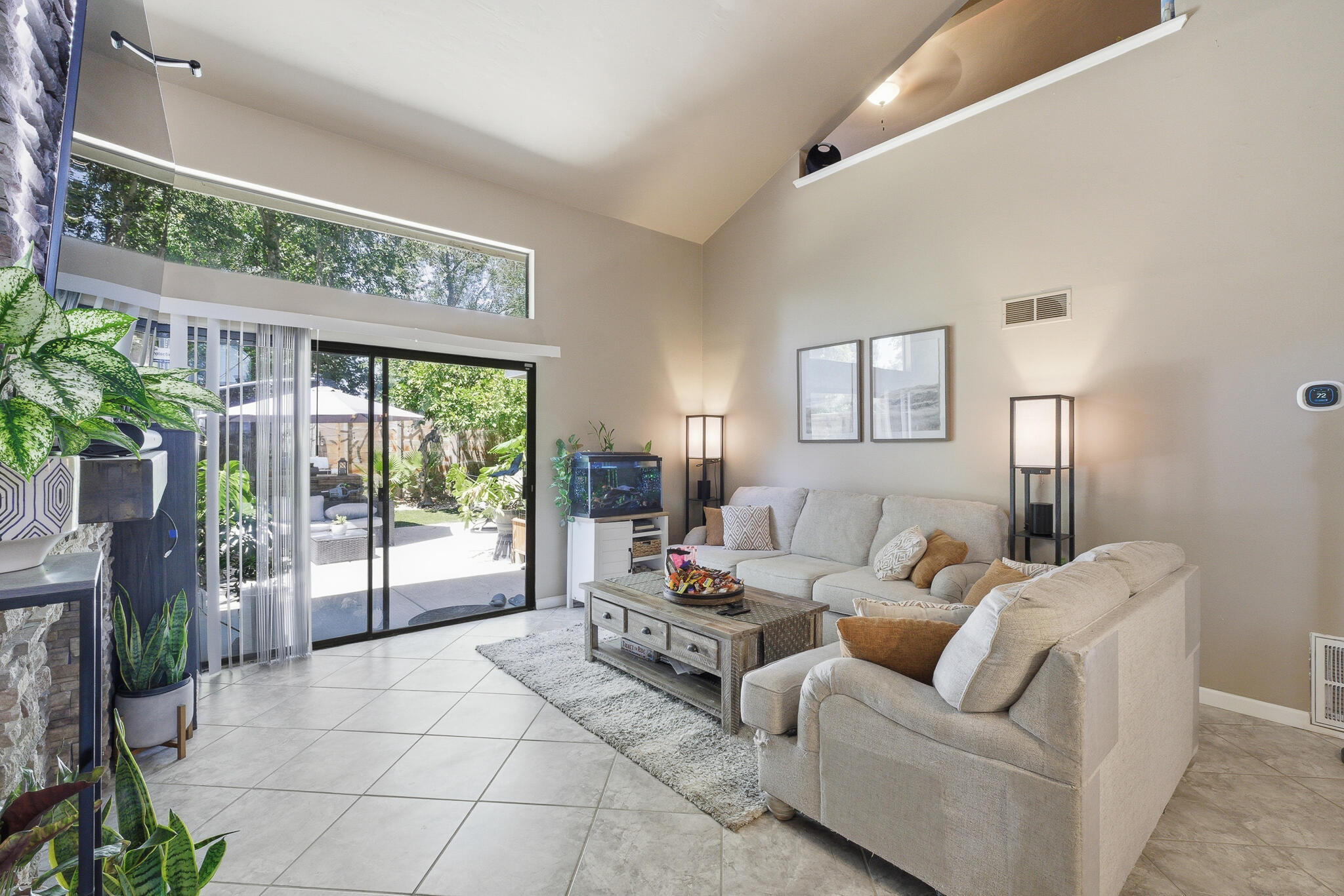 1624 E Castleview Dr, Visalia, CA 93292