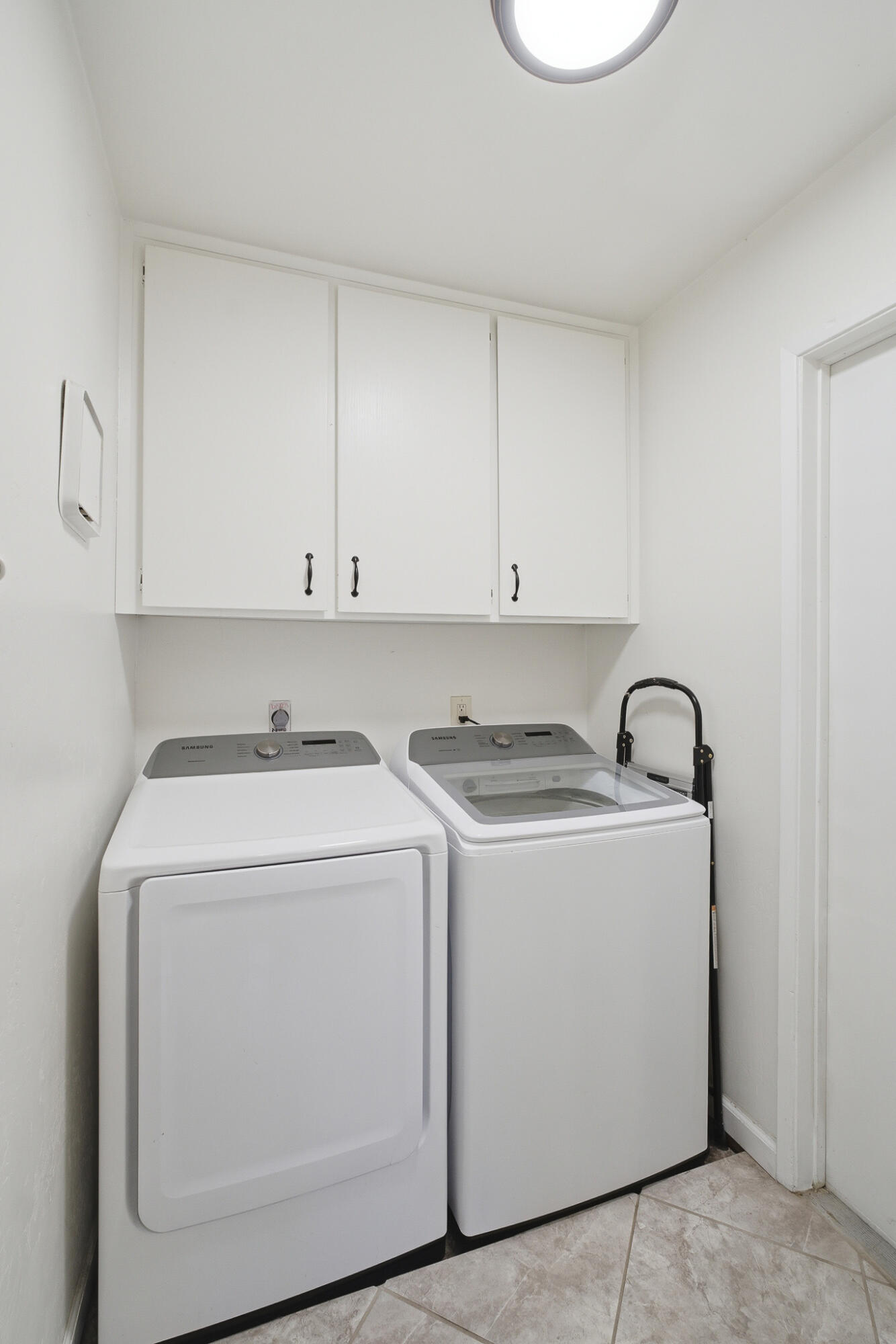 1624 E Castleview Dr, Visalia, CA 93292