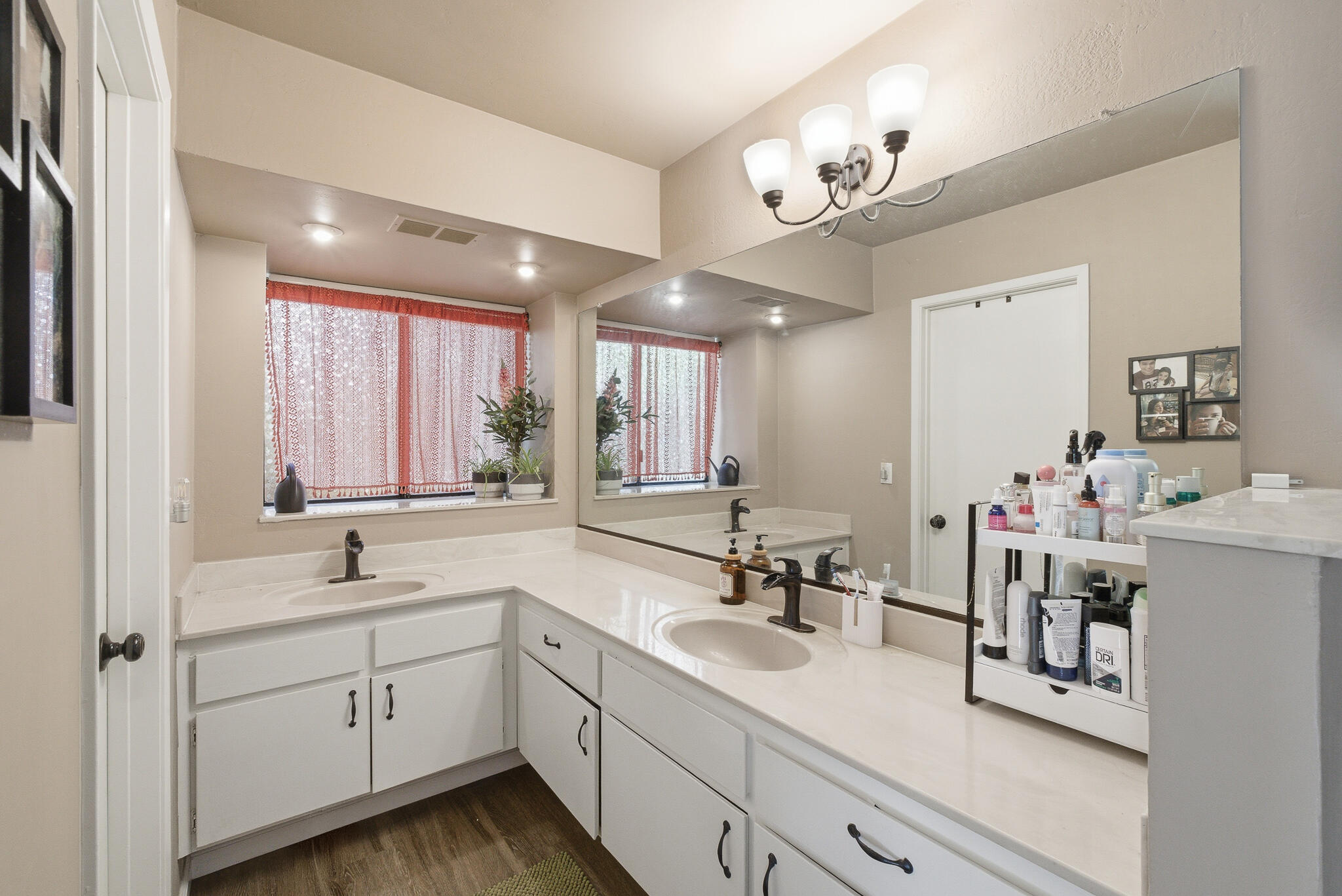 1624 E Castleview Dr, Visalia, CA 93292