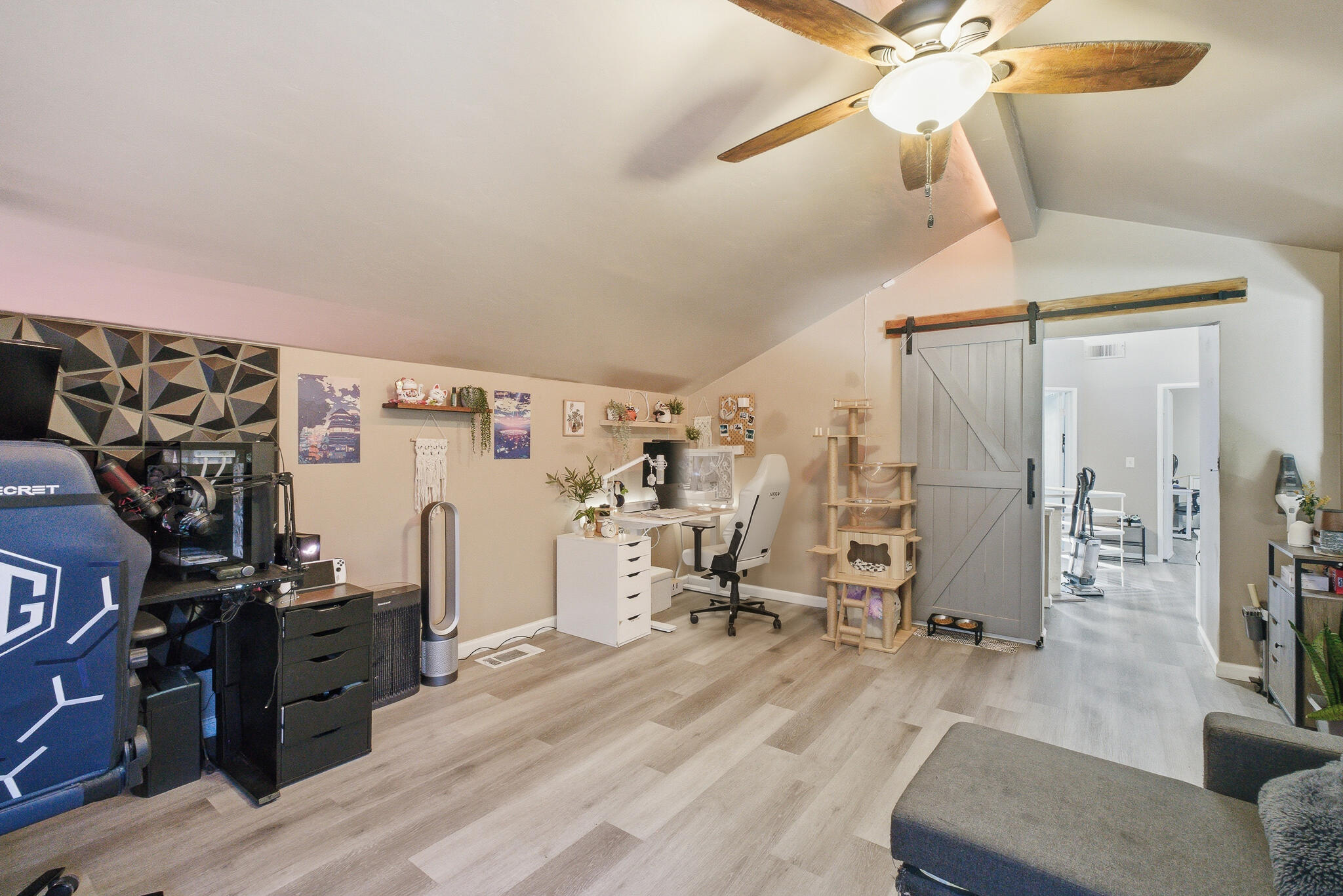 1624 E Castleview Dr, Visalia, CA 93292