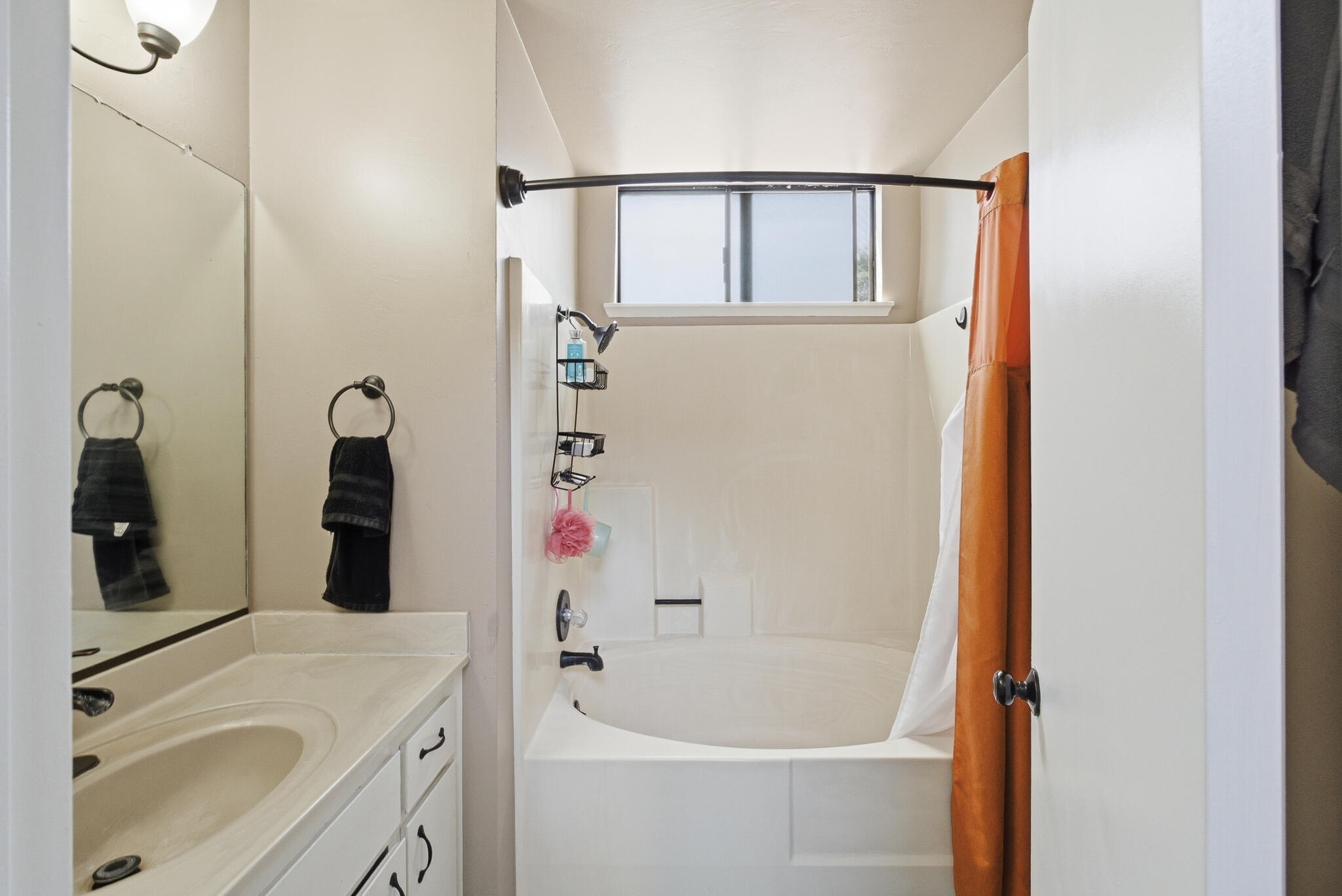 1624 E Castleview Dr, Visalia, CA 93292