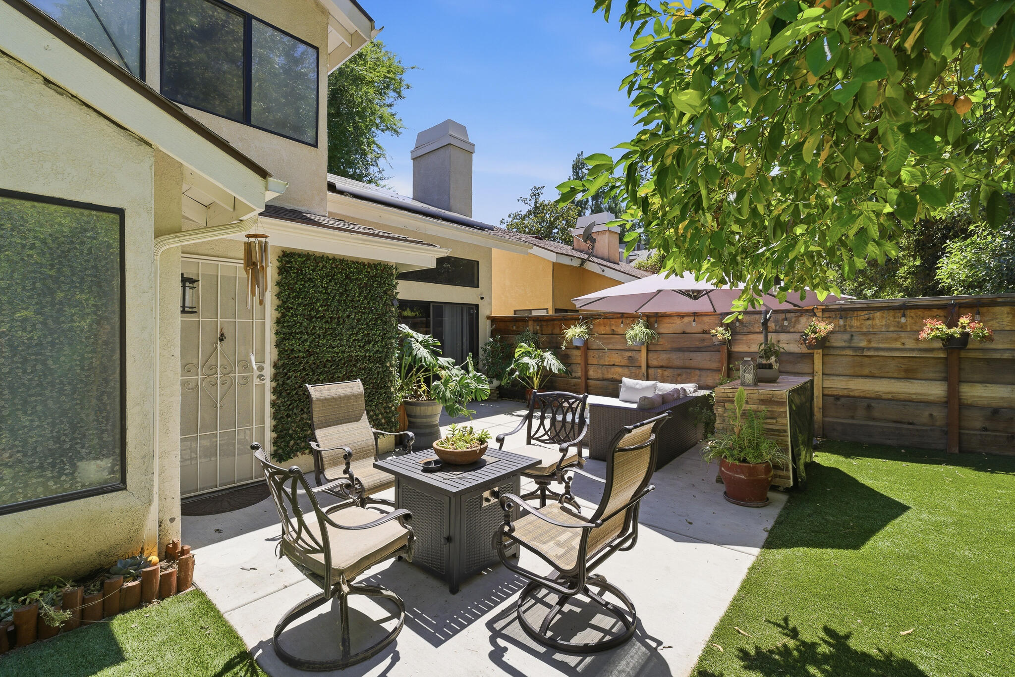 1624 E Castleview Dr, Visalia, CA 93292