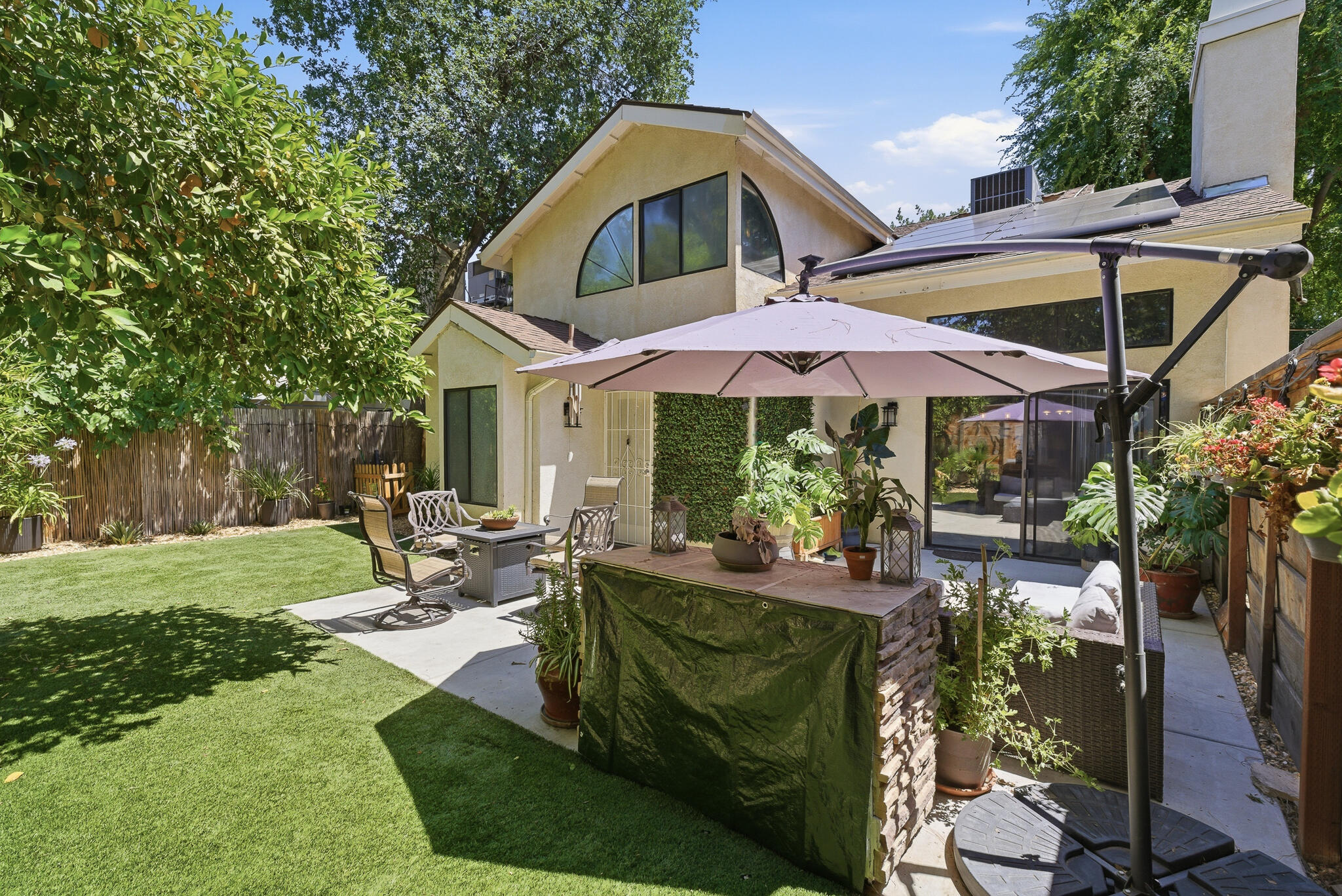 1624 E Castleview Dr, Visalia, CA 93292