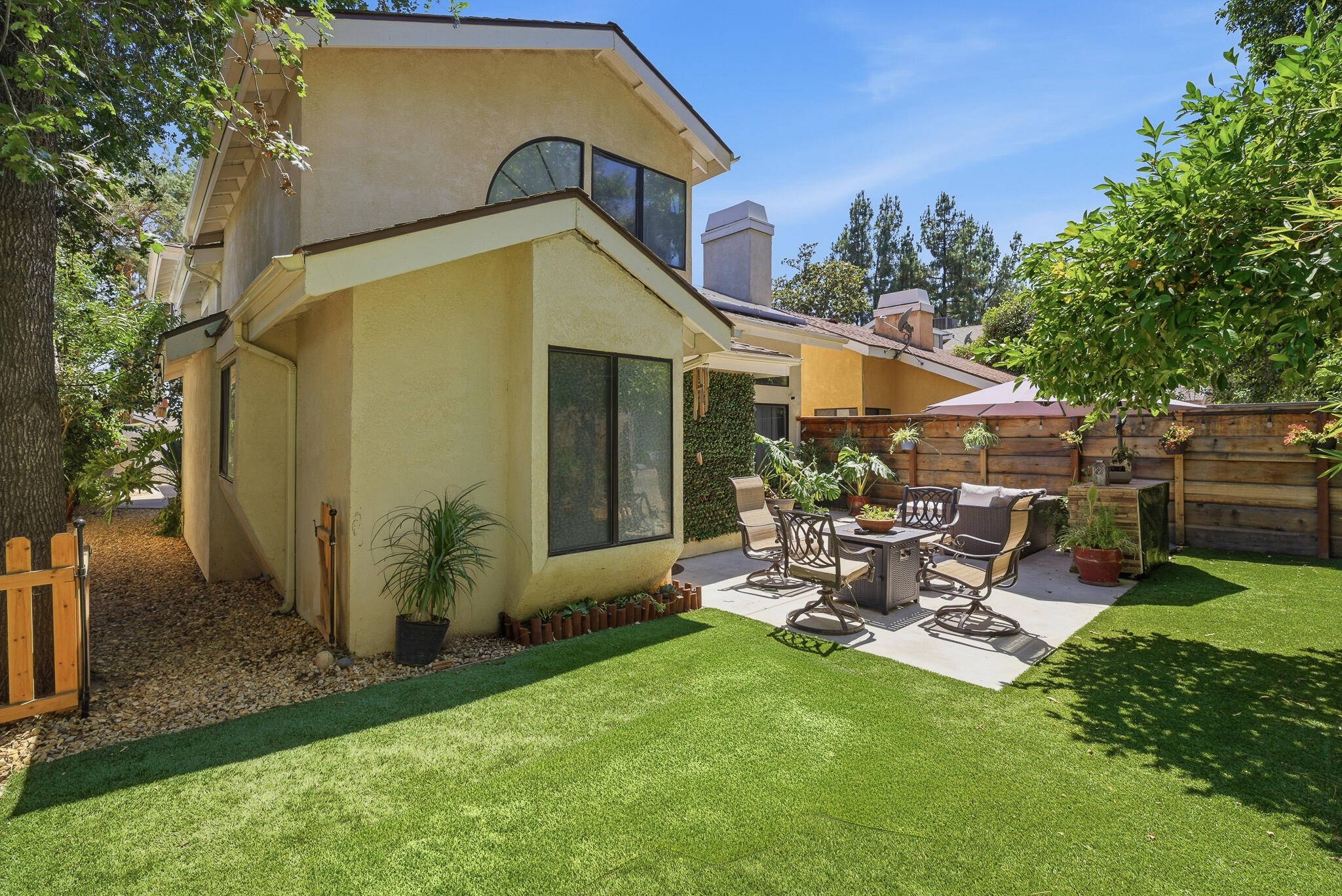 1624 E Castleview Dr, Visalia, CA 93292