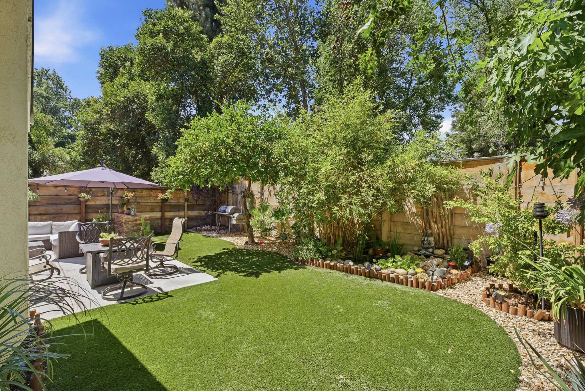 1624 E Castleview Dr, Visalia, CA 93292