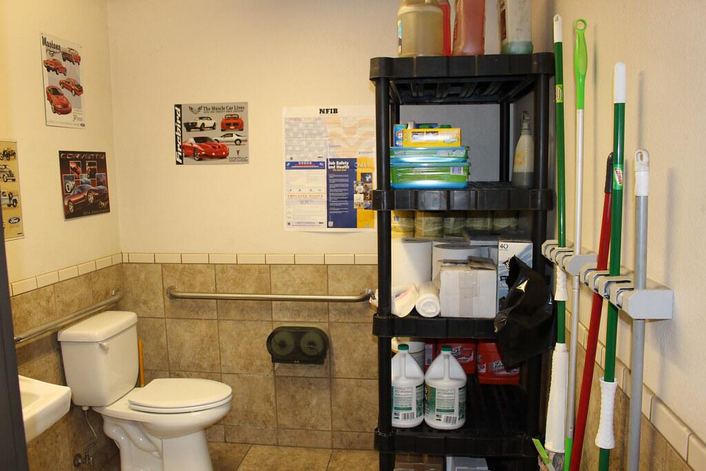 1164 W Olive Ave, Porterville, CA 93257