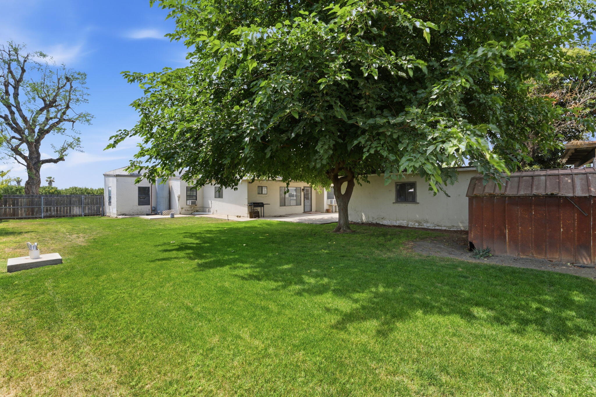 2860 Waukena Dr, Tulare, CA 93274