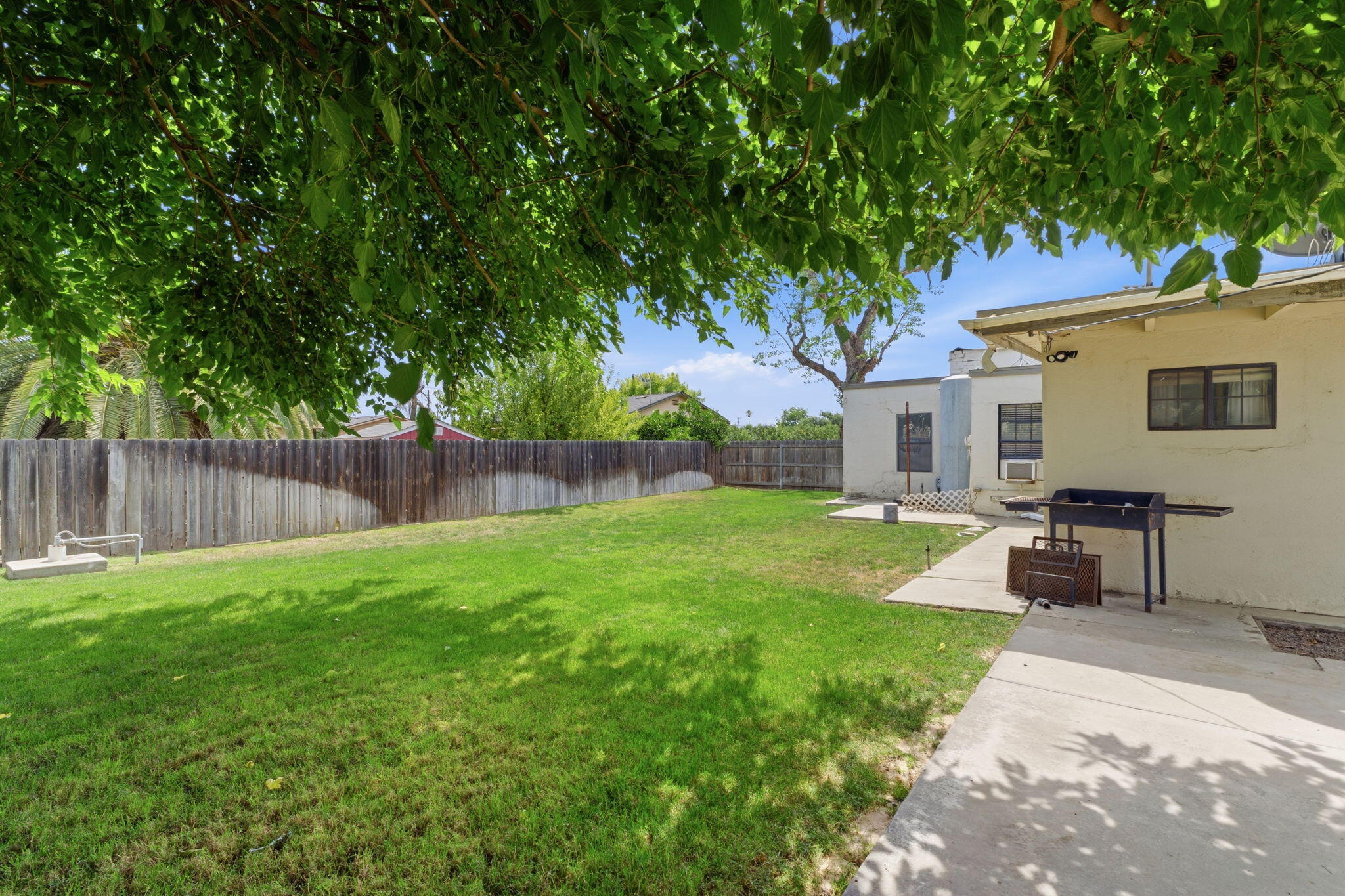 2860 Waukena Dr, Tulare, CA 93274