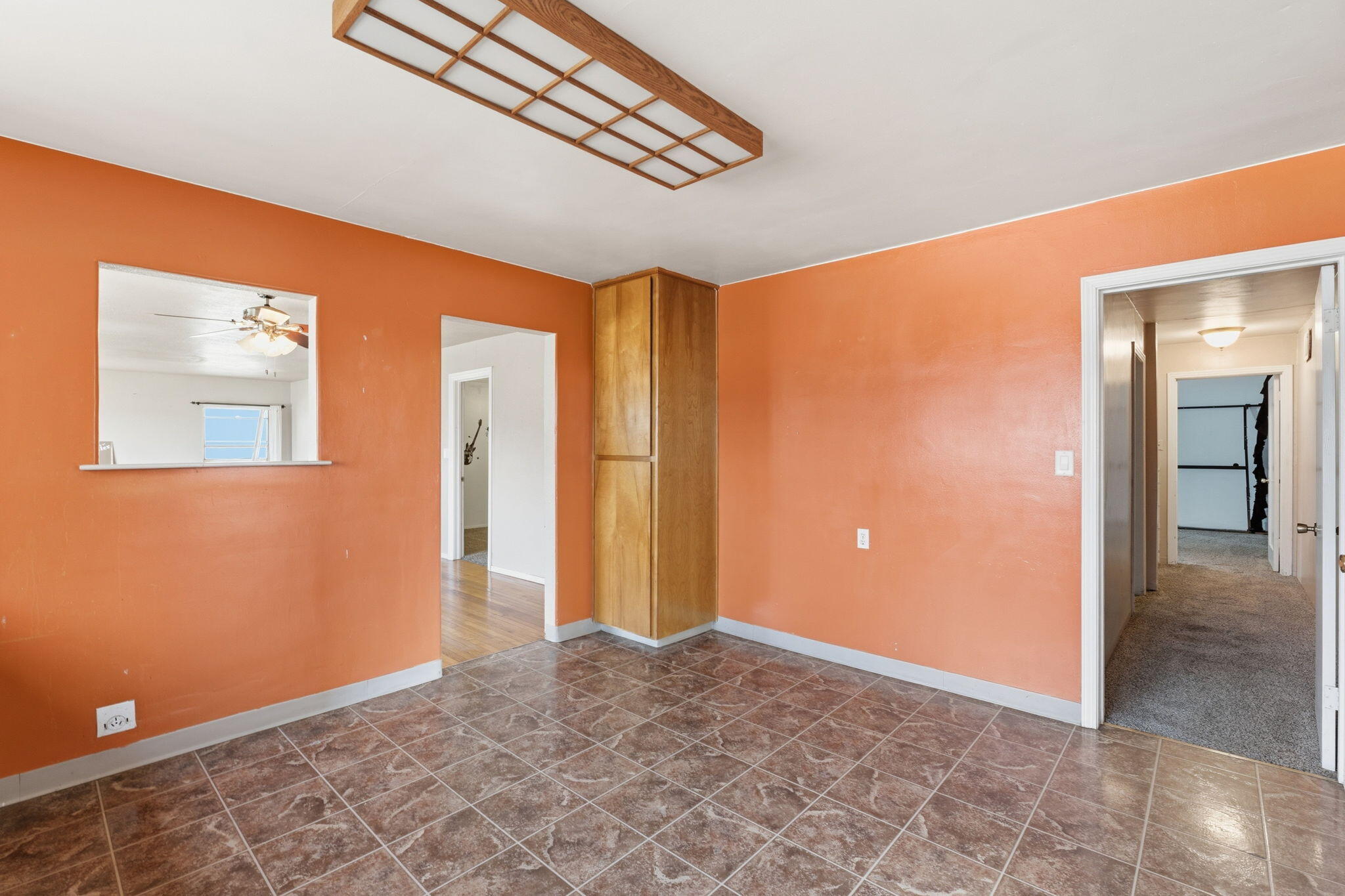 2860 Waukena Dr, Tulare, CA 93274