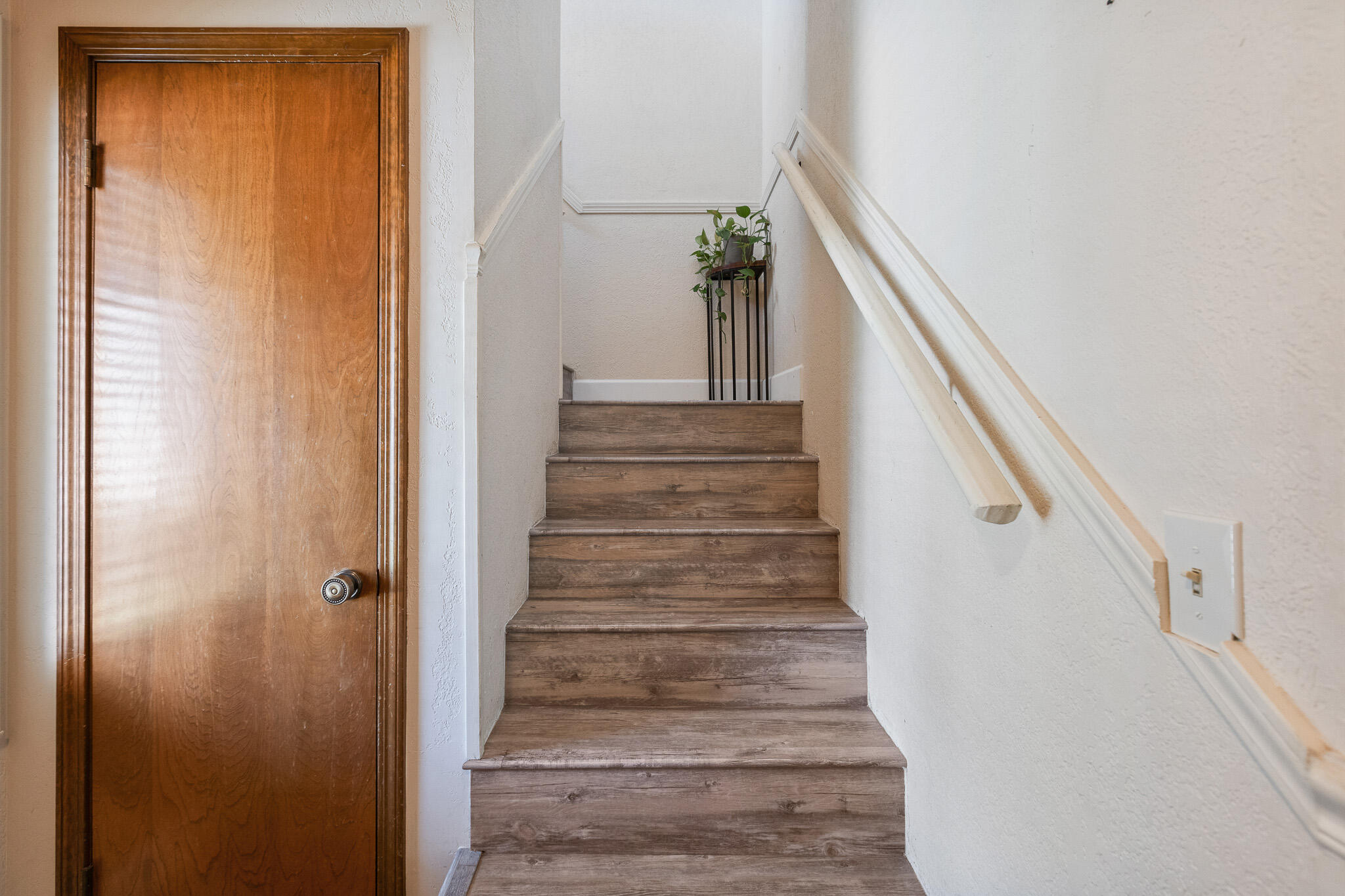 2934 W Cherry Ct, Visalia, CA 93277