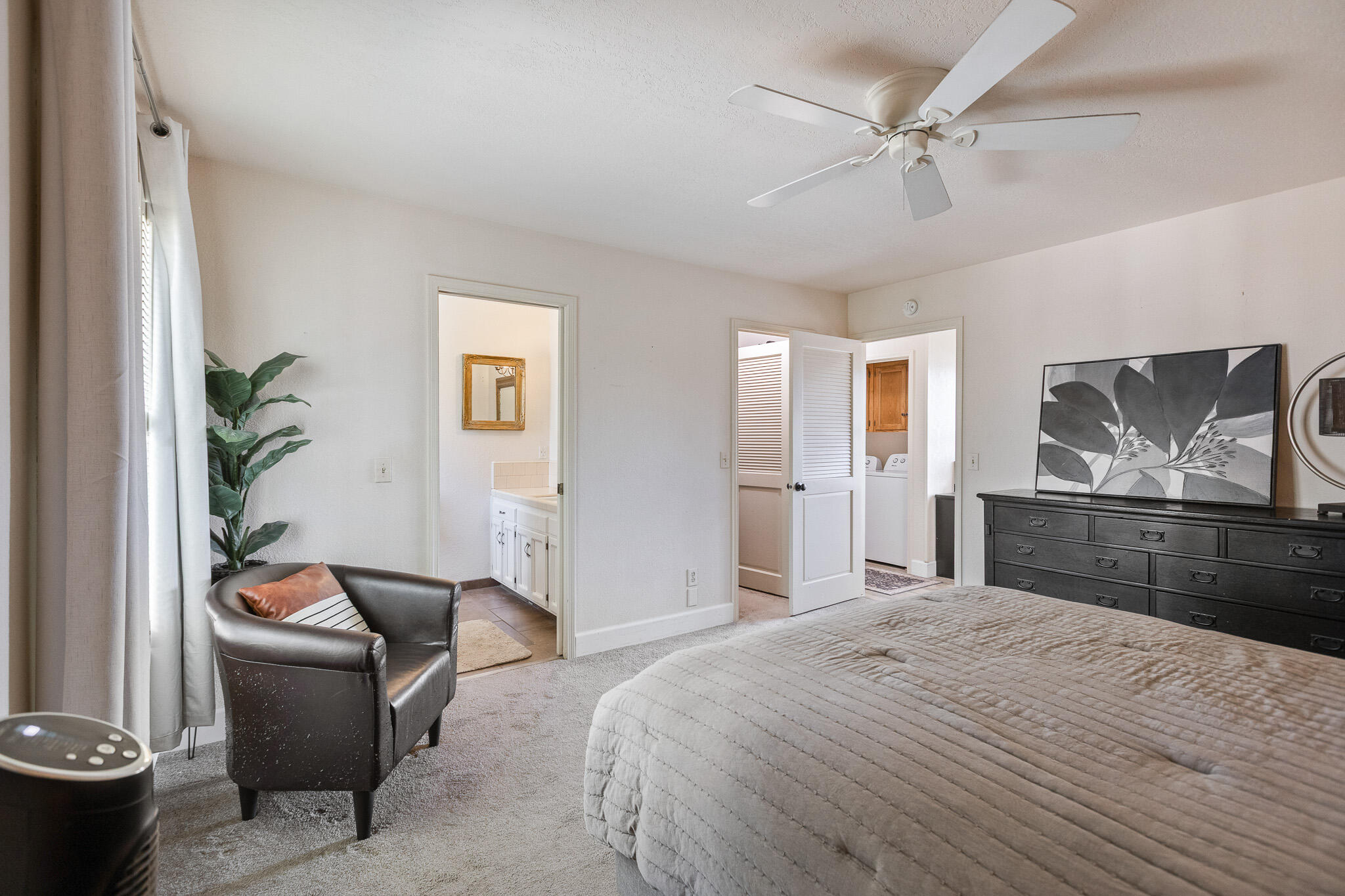2934 W Cherry Ct, Visalia, CA 93277