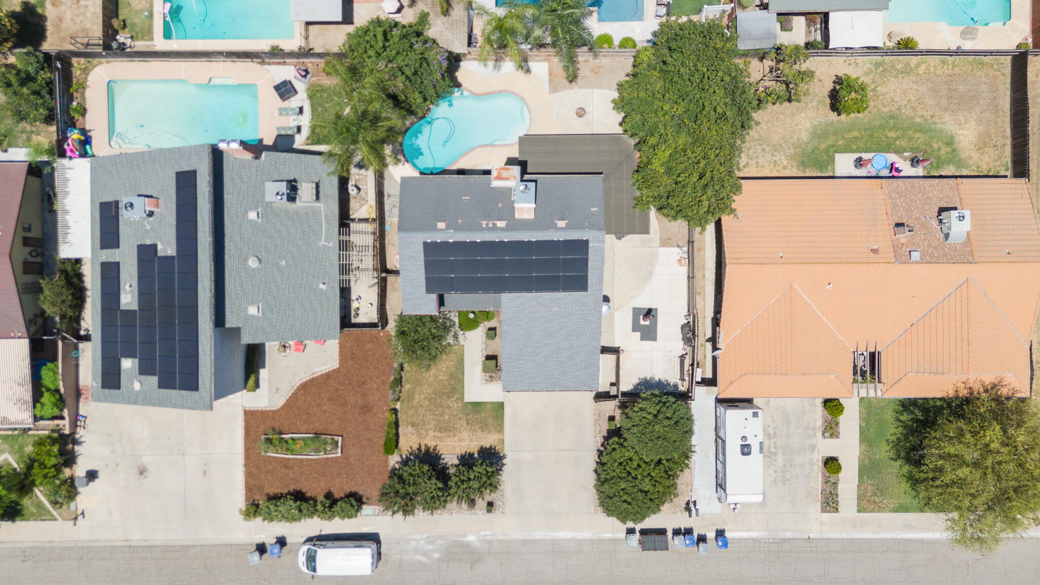 2934 W Cherry Ct, Visalia, CA 93277