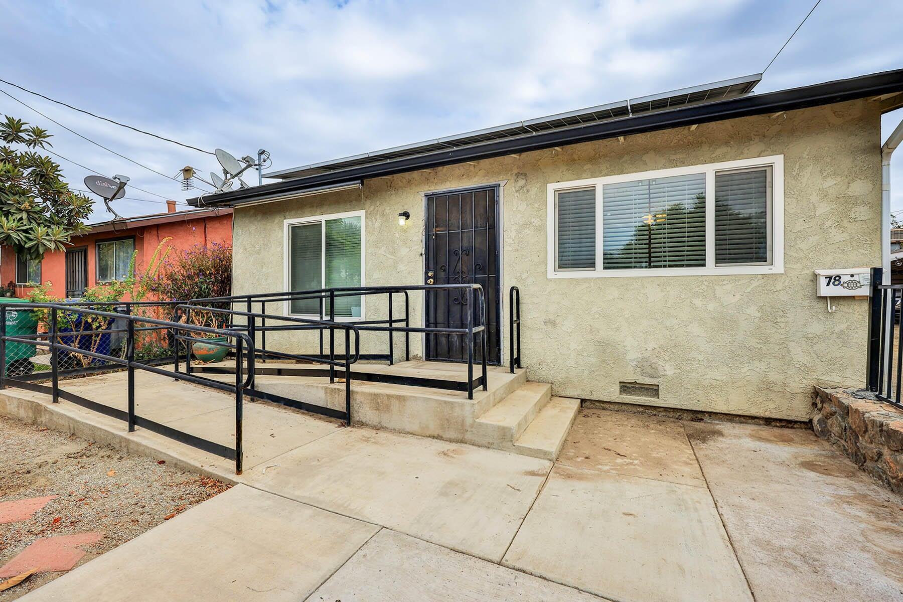 176 N Manzanillo St, Woodlake, CA 93286