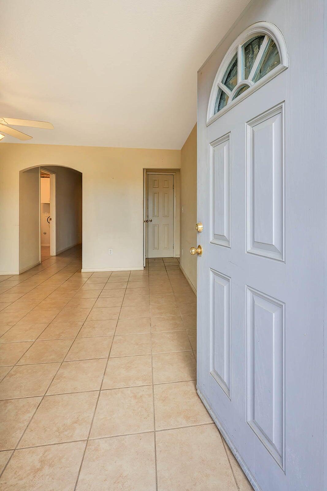 176 N Manzanillo St, Woodlake, CA 93286