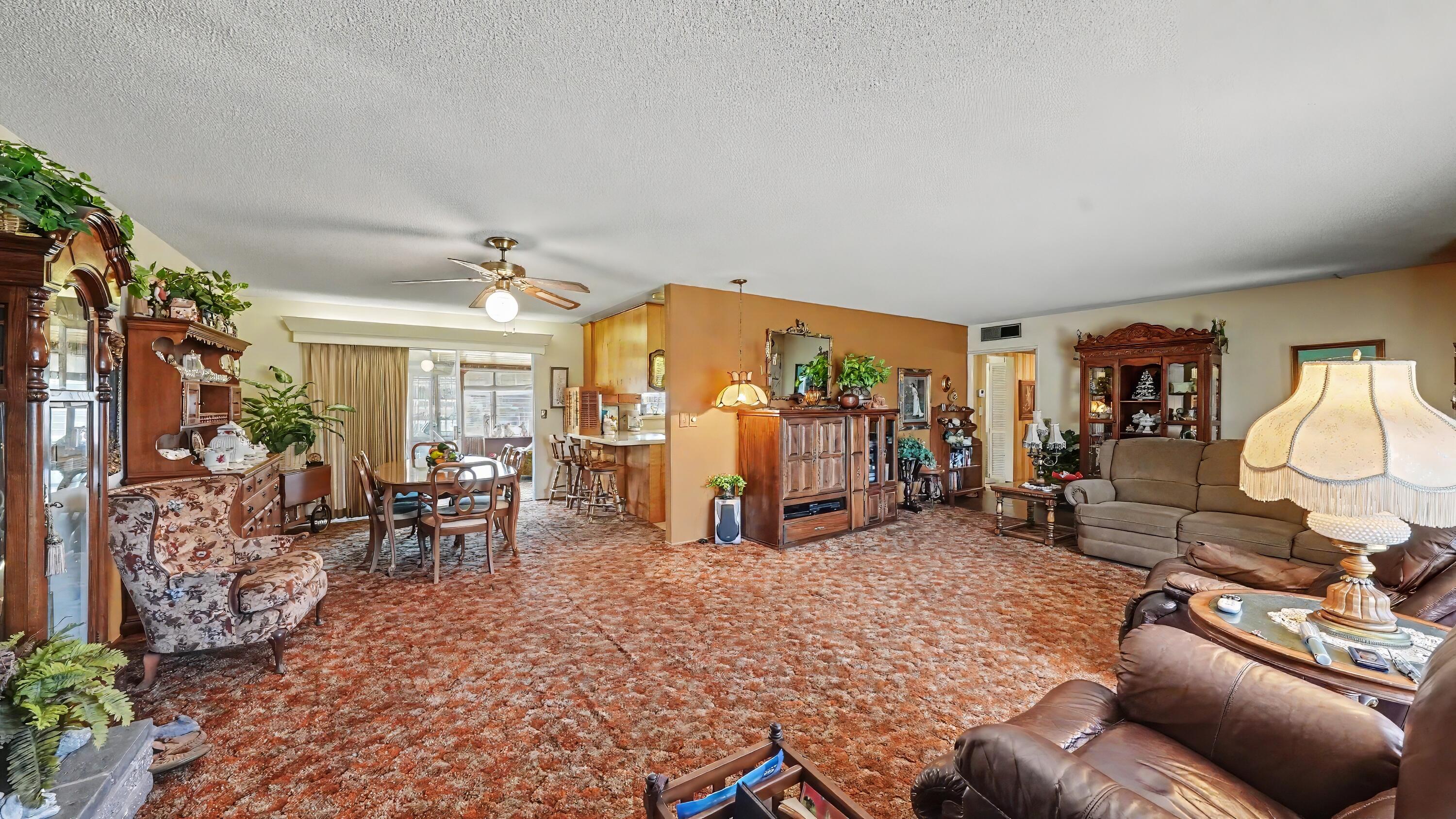 790 Laurence Ln, Hanford, CA 93230