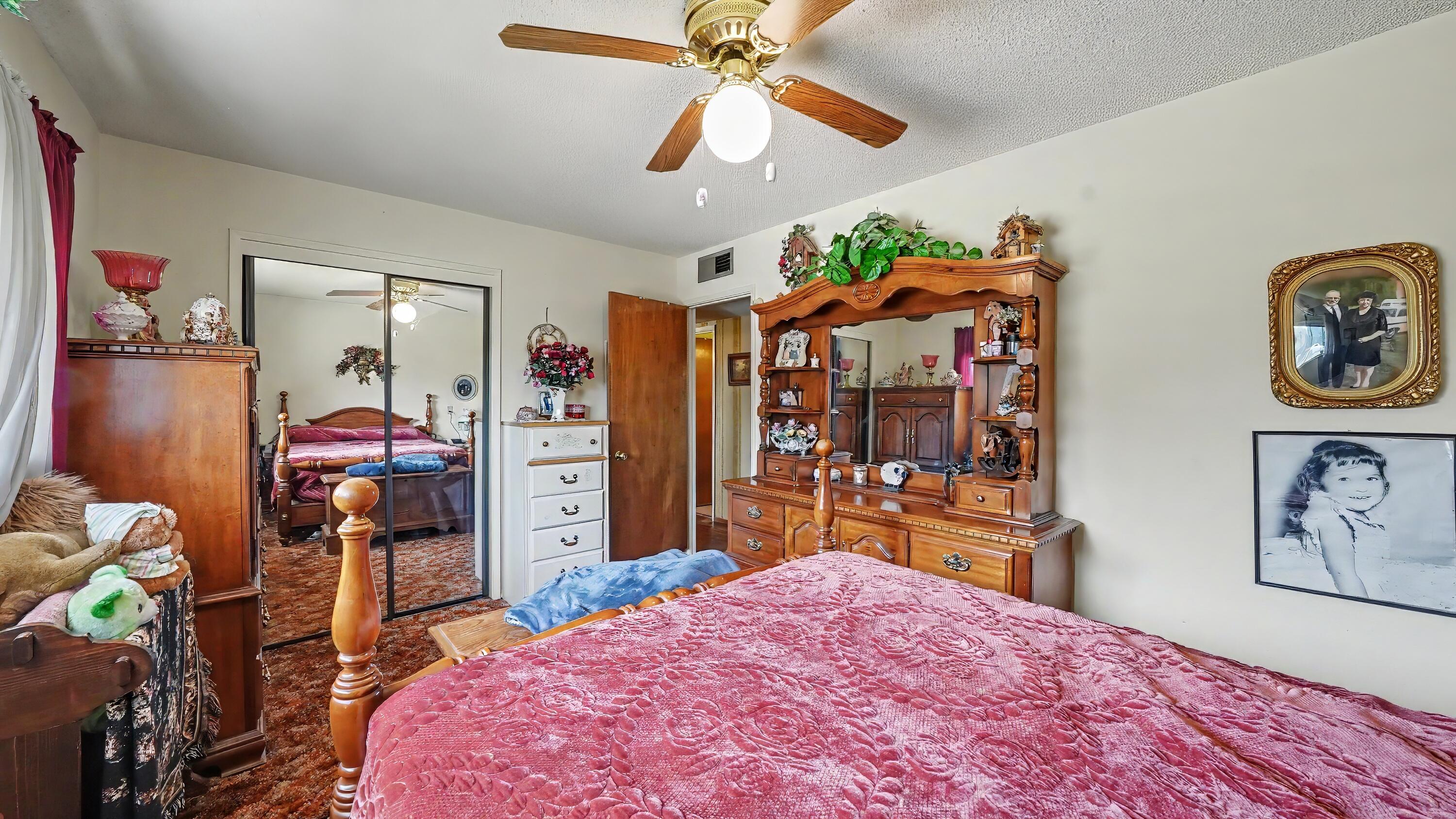 790 Laurence Ln, Hanford, CA 93230