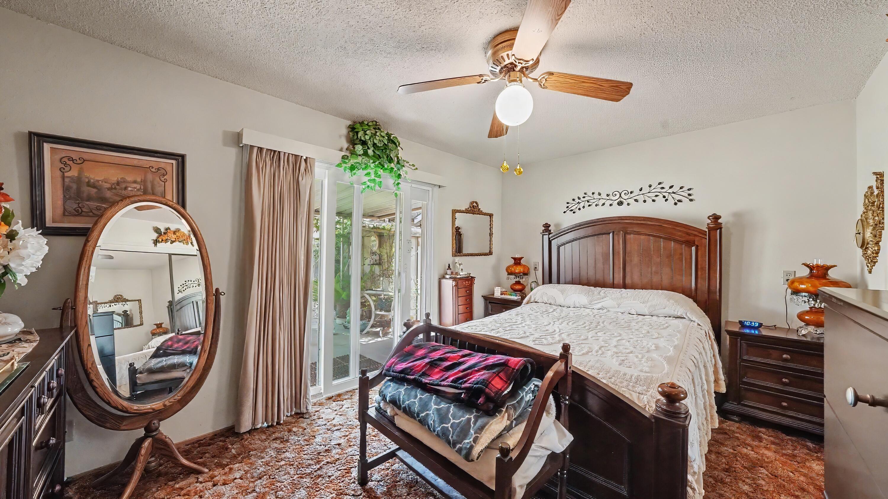 790 Laurence Ln, Hanford, CA 93230