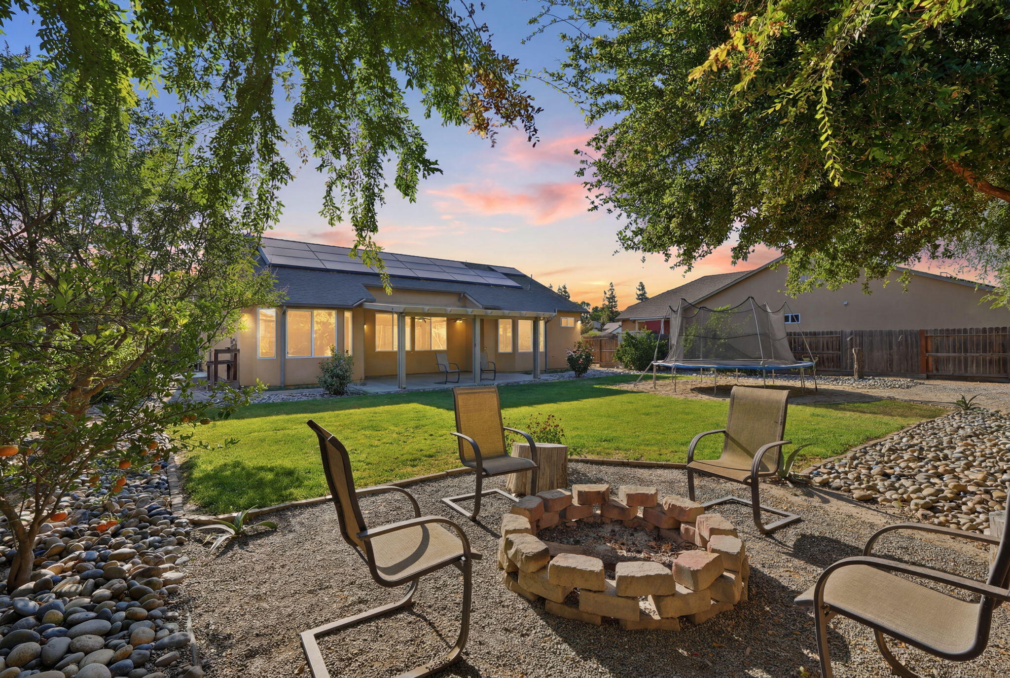 1078 Geneva Dr, Lemoore, CA 93245