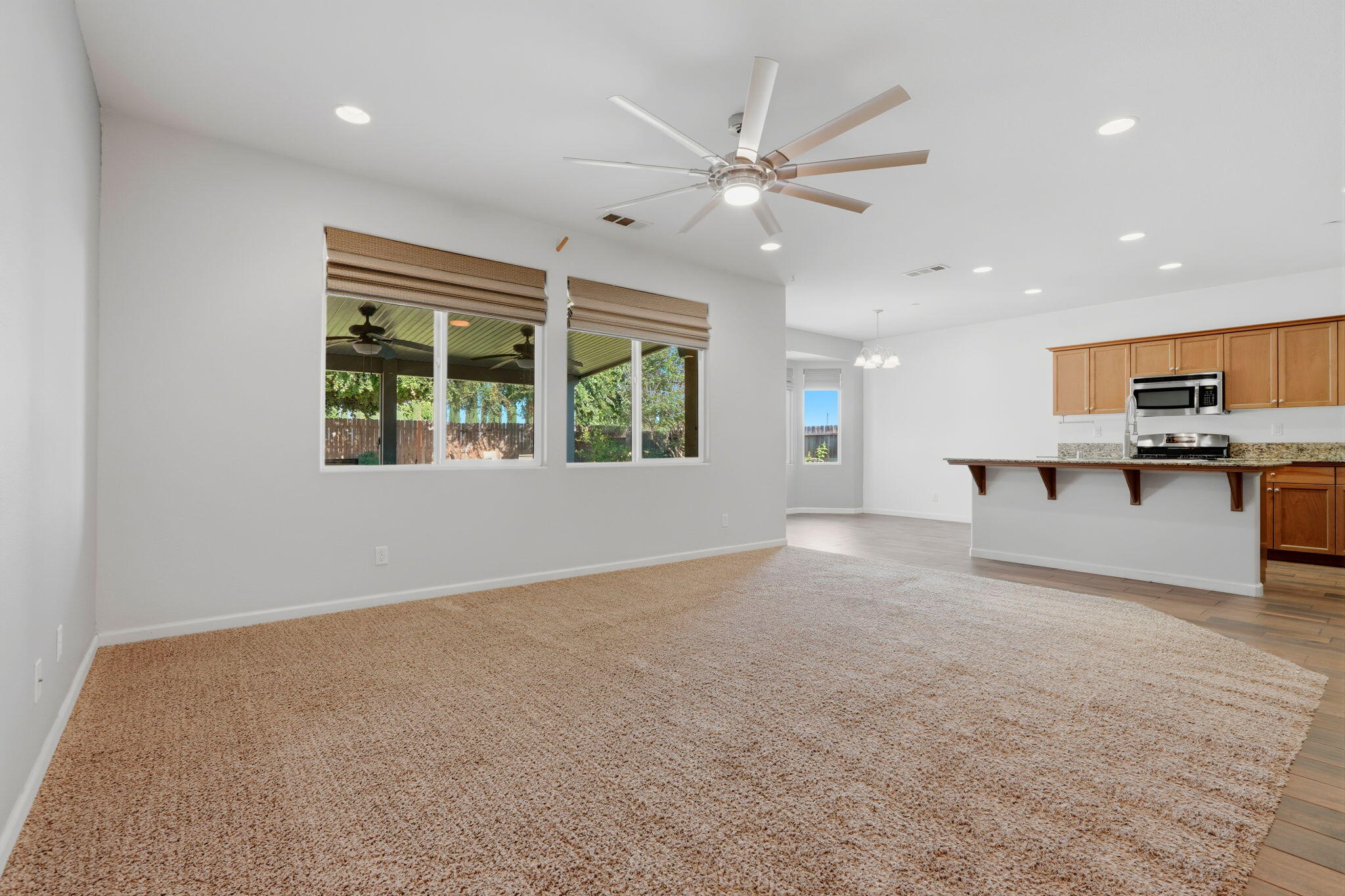 1078 Geneva Dr, Lemoore, CA 93245