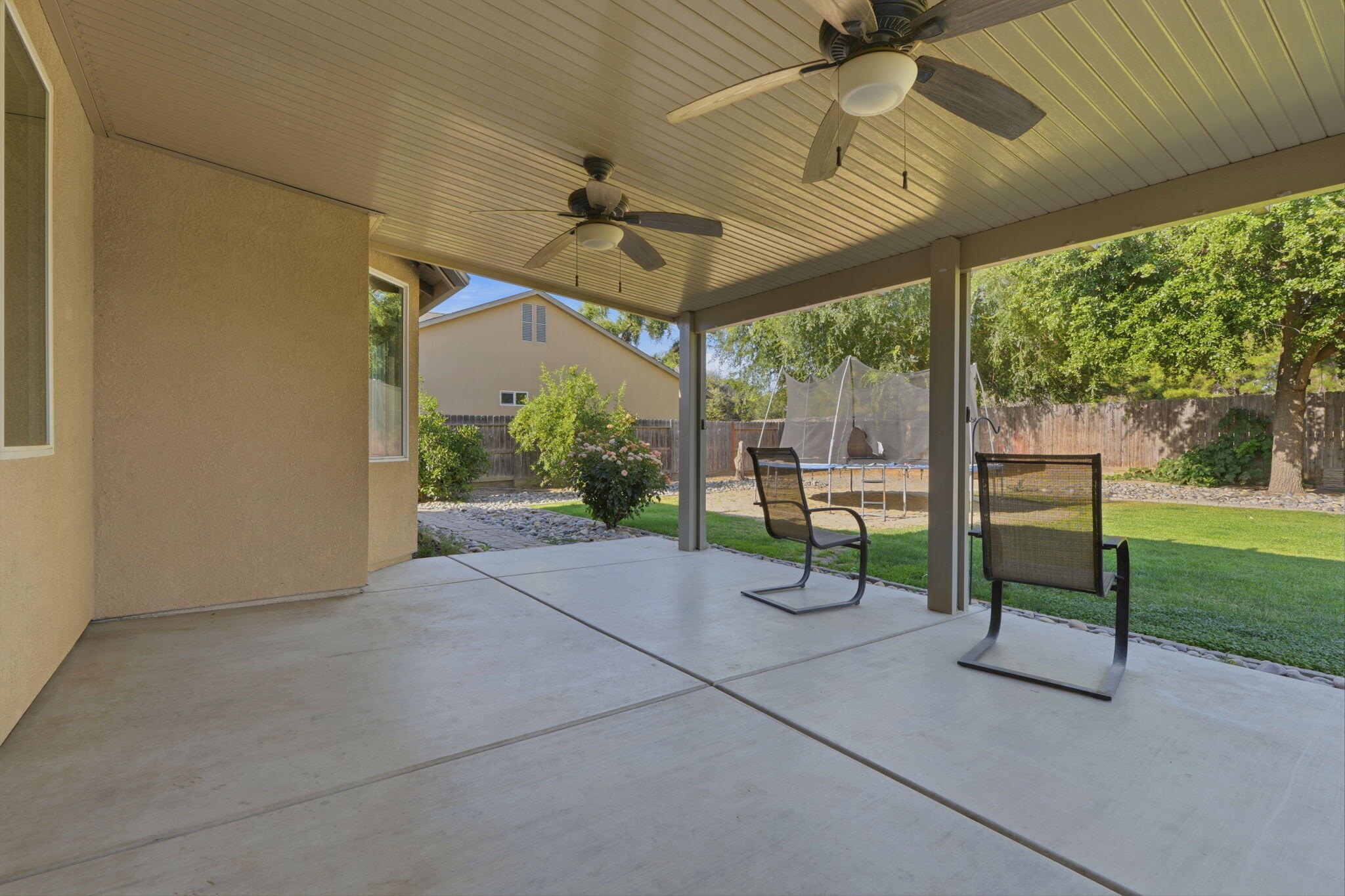 1078 Geneva Dr, Lemoore, CA 93245