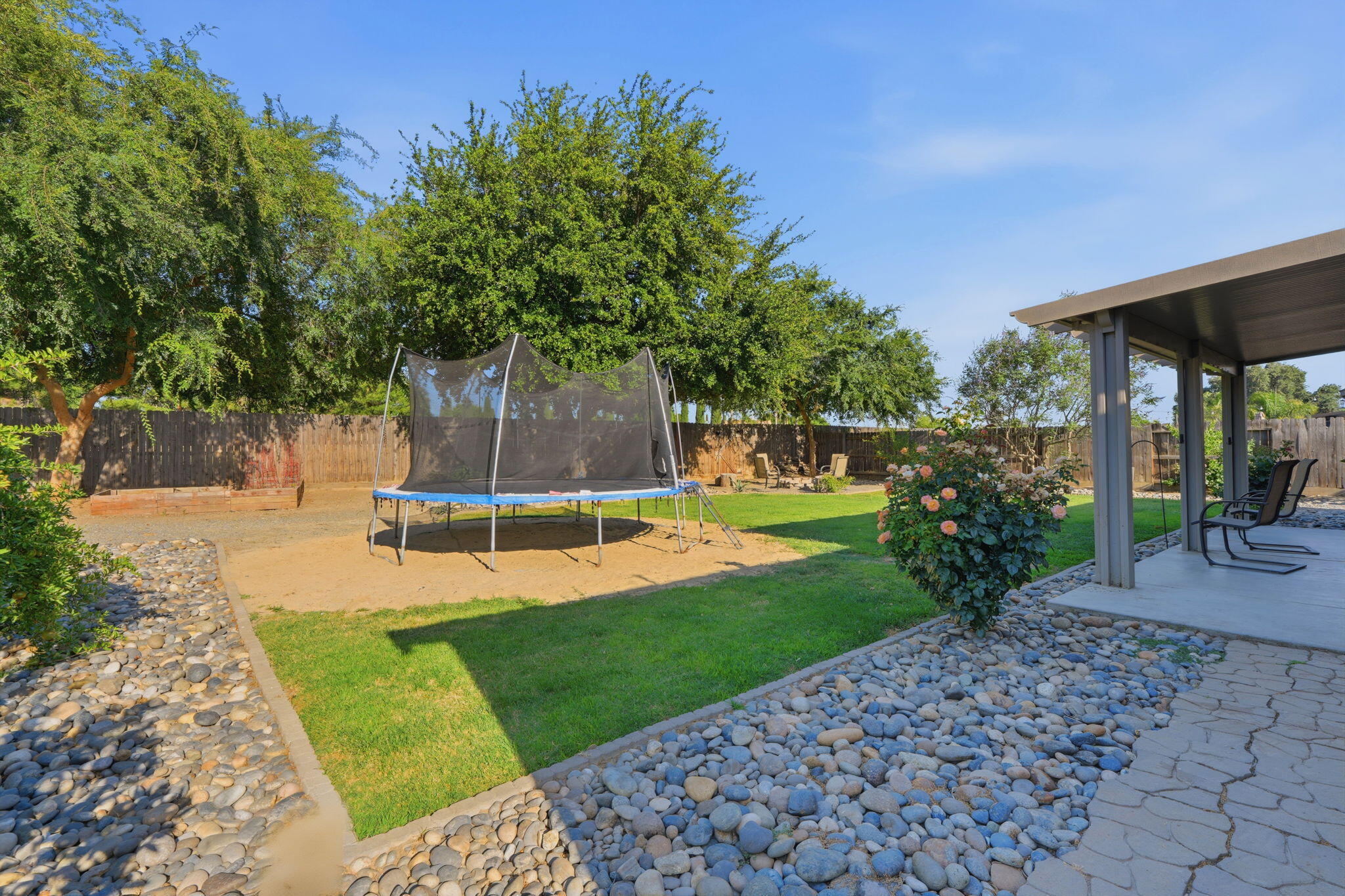1078 Geneva Dr, Lemoore, CA 93245