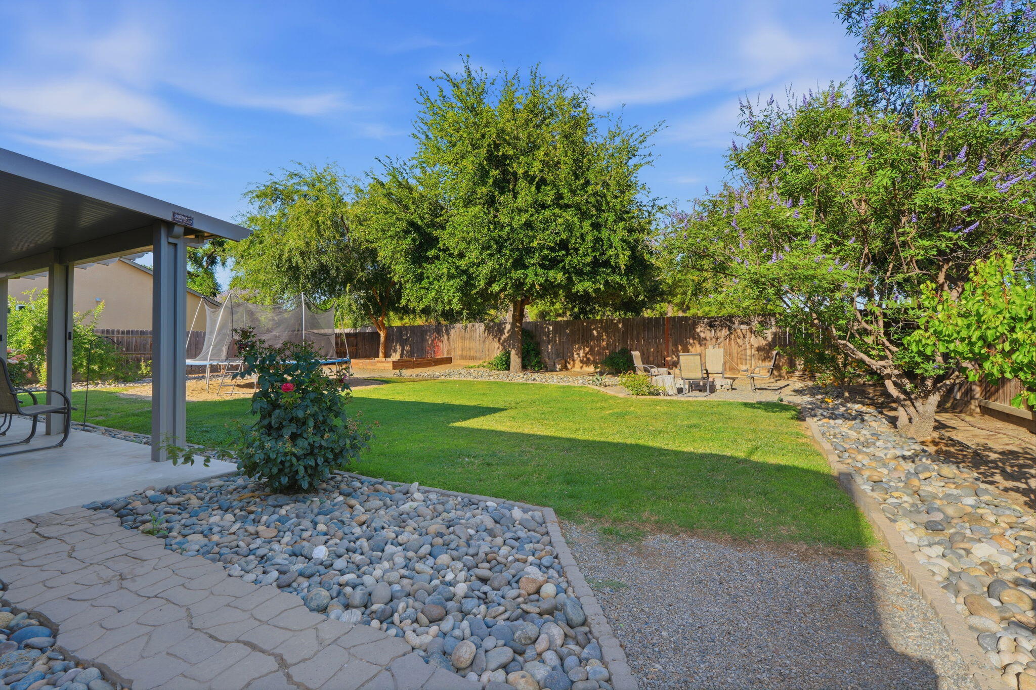 1078 Geneva Dr, Lemoore, CA 93245