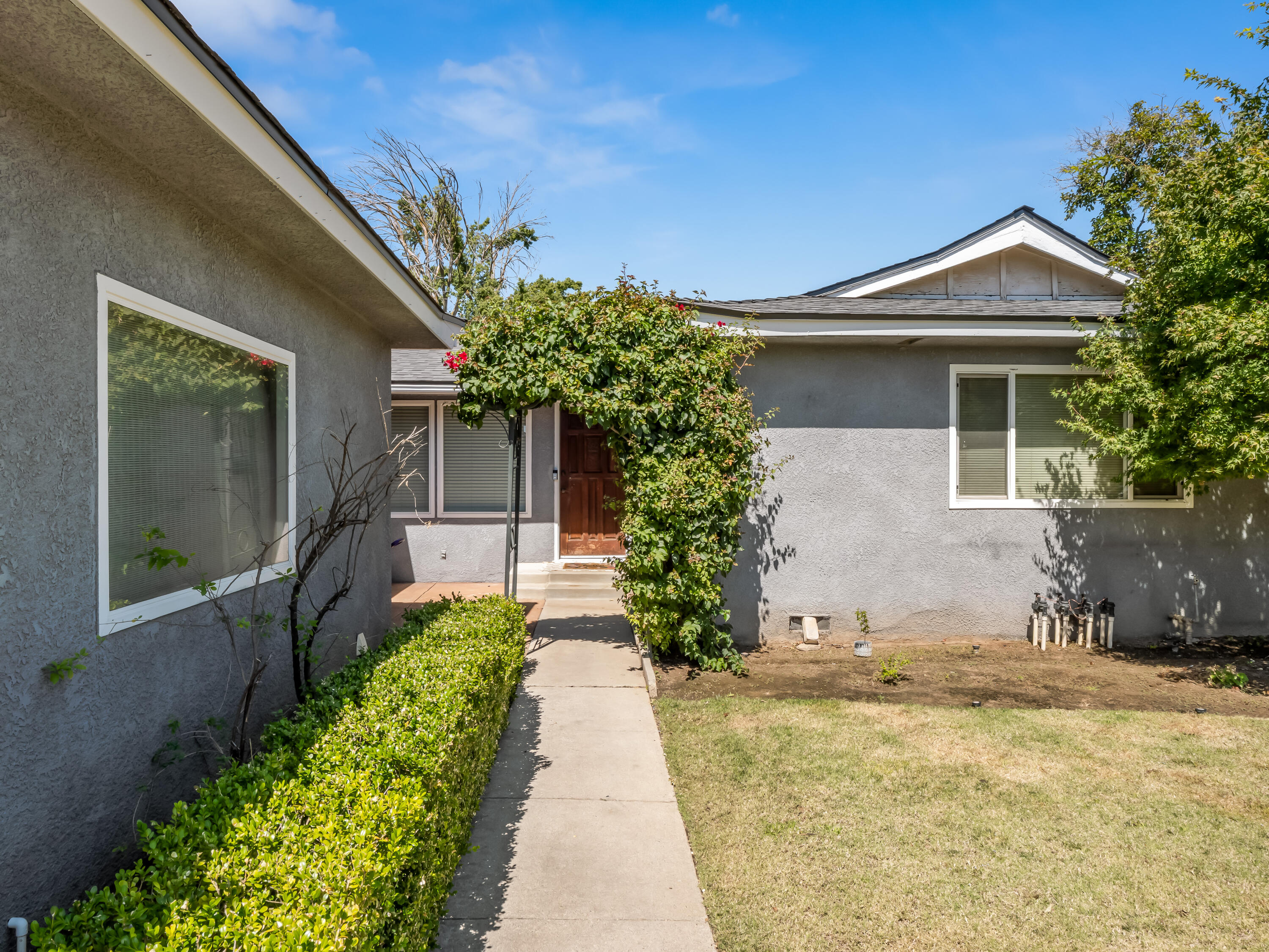 4535 N Laureen Ave, Fresno, CA 93726