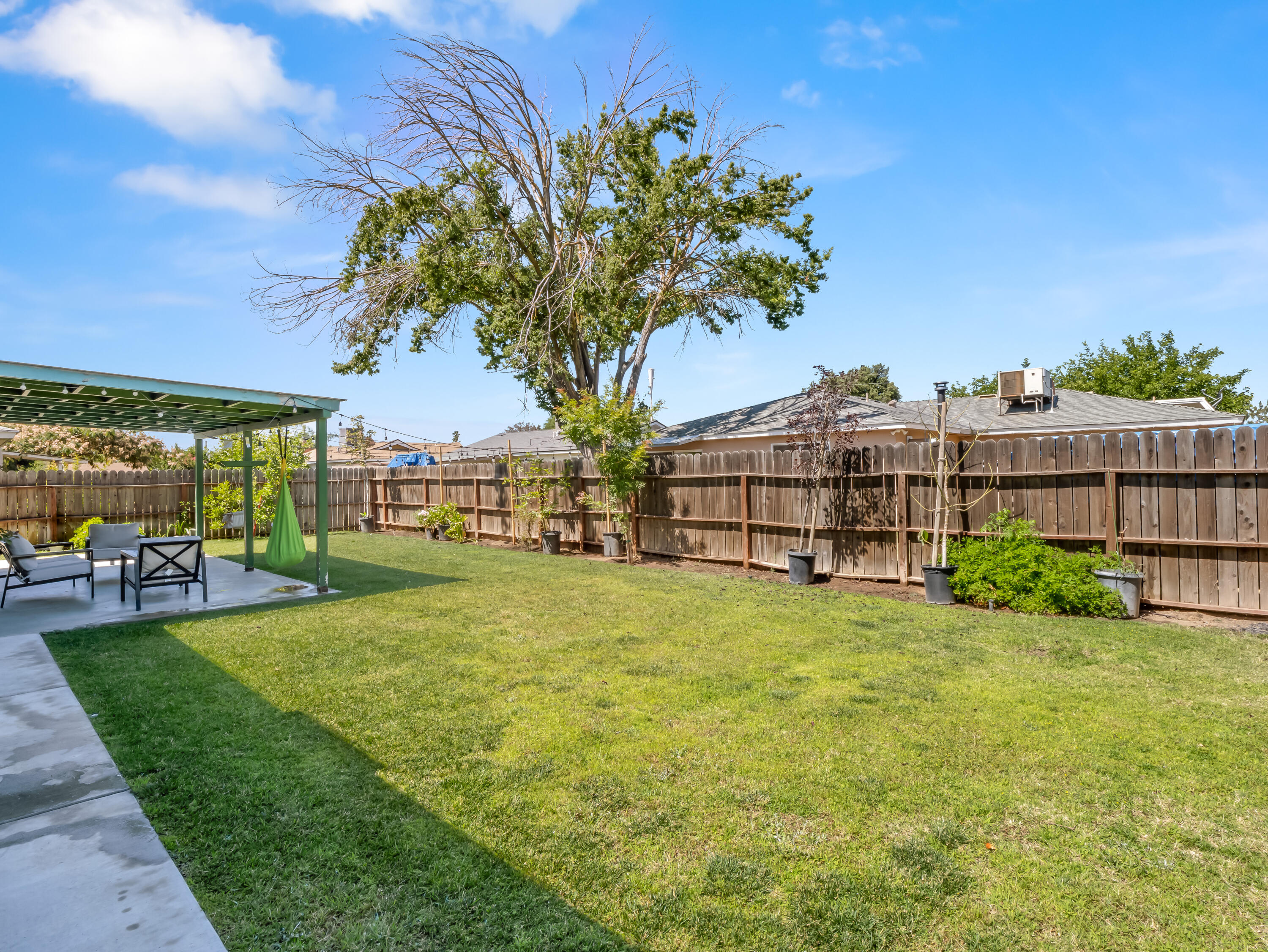 4535 N Laureen Ave, Fresno, CA 93726