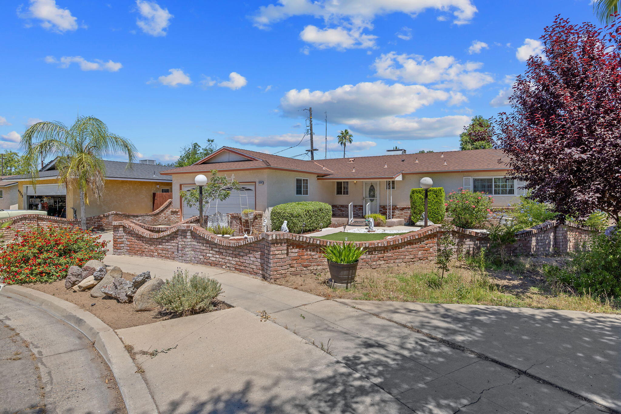 4909 E Fillmore Ave, Fresno, CA 93727