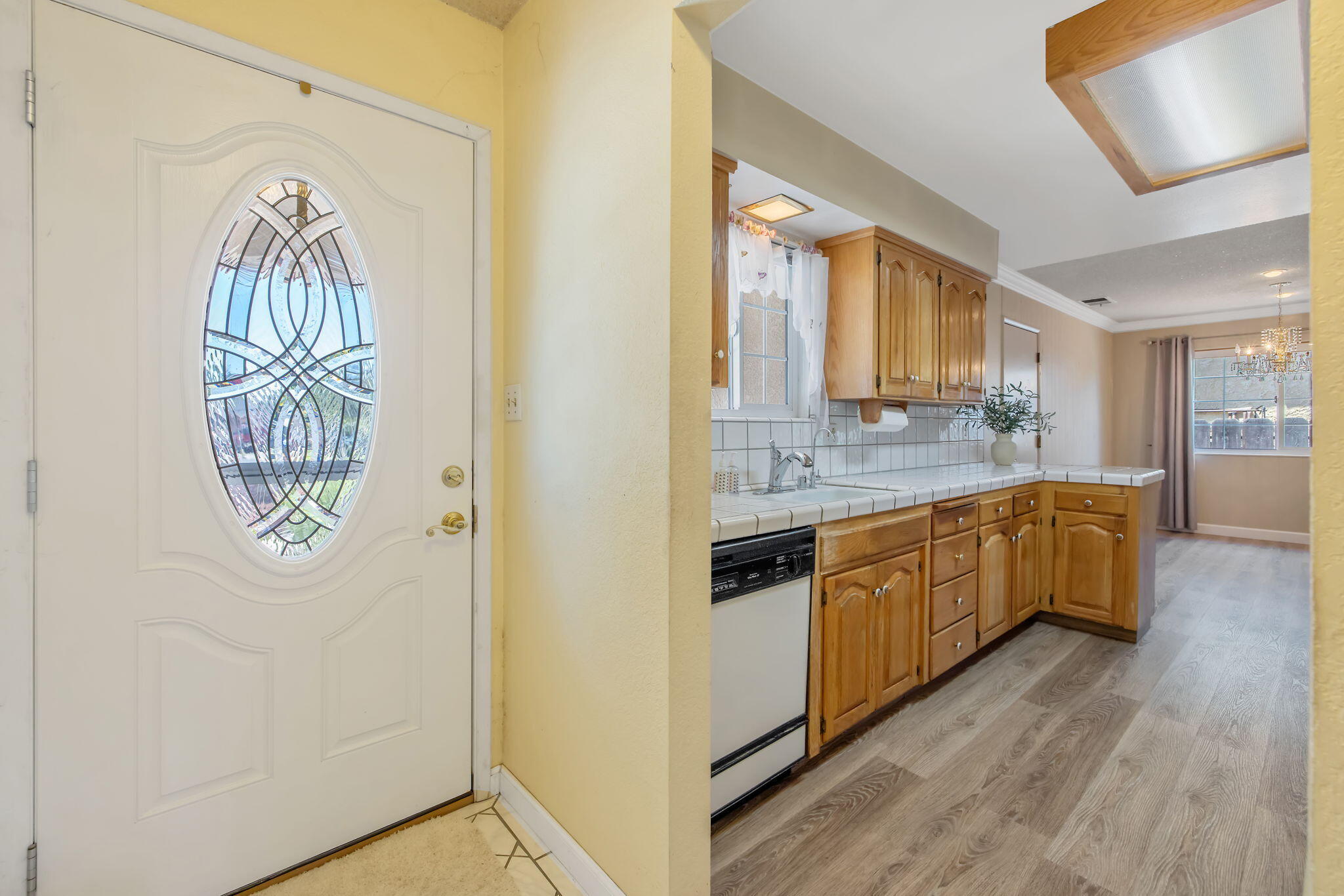 4909 E Fillmore Ave, Fresno, CA 93727