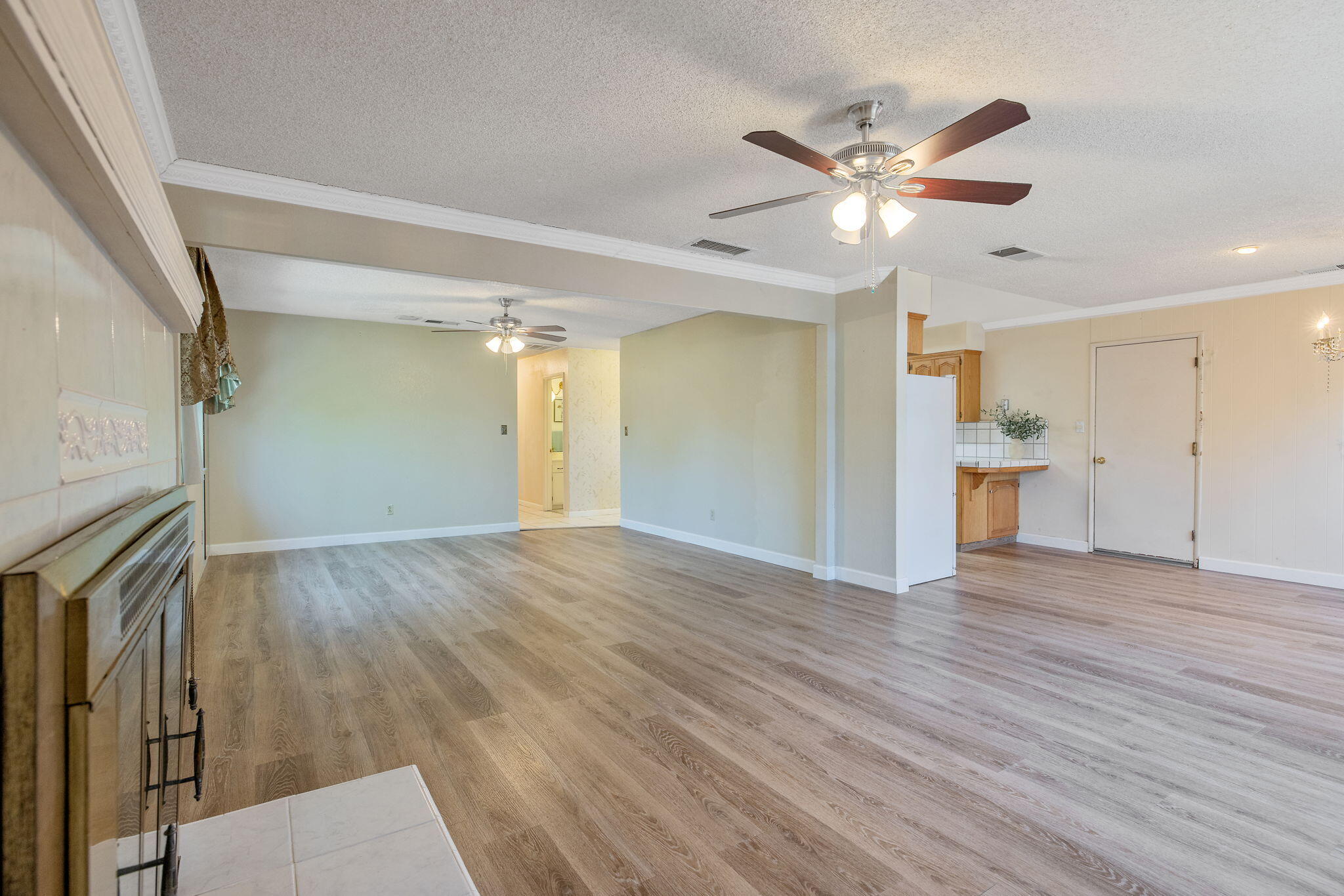 4909 E Fillmore Ave, Fresno, CA 93727
