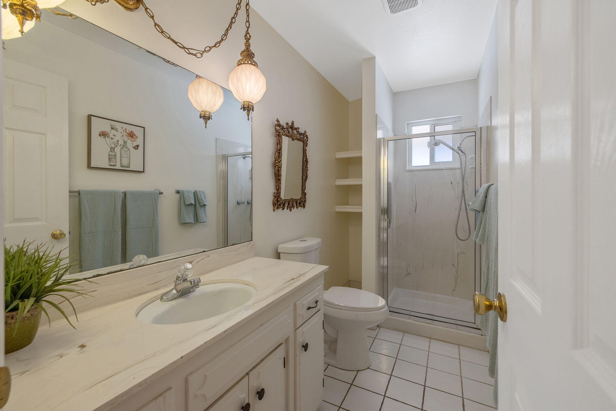 4909 E Fillmore Ave, Fresno, CA 93727
