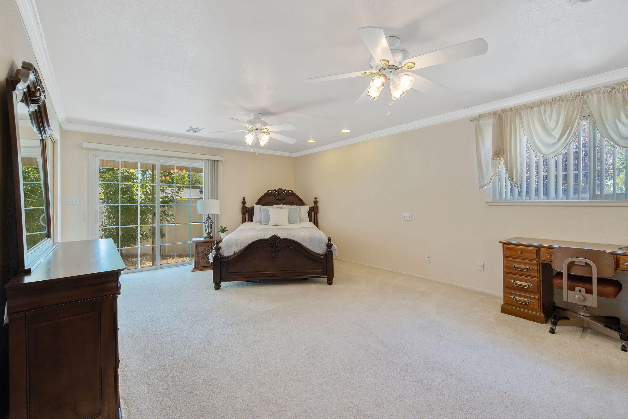 4909 E Fillmore Ave, Fresno, CA 93727