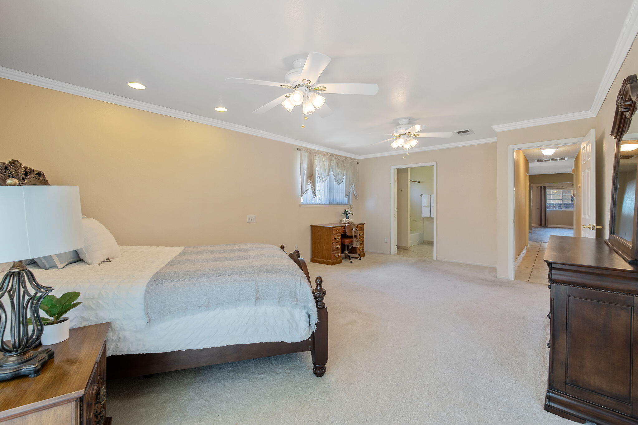 4909 E Fillmore Ave, Fresno, CA 93727