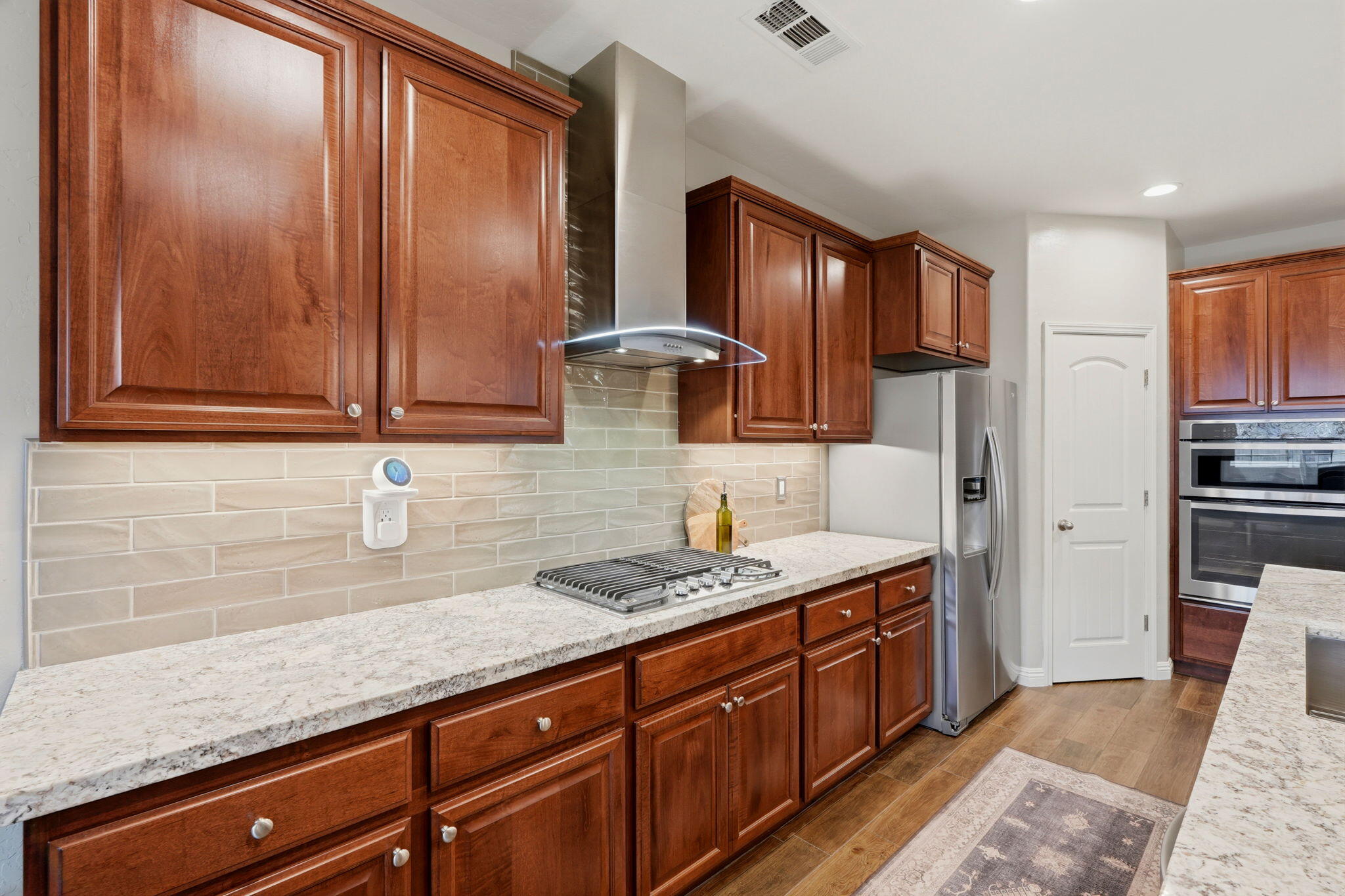 6641 W Oriole Ave, Visalia, CA 93291