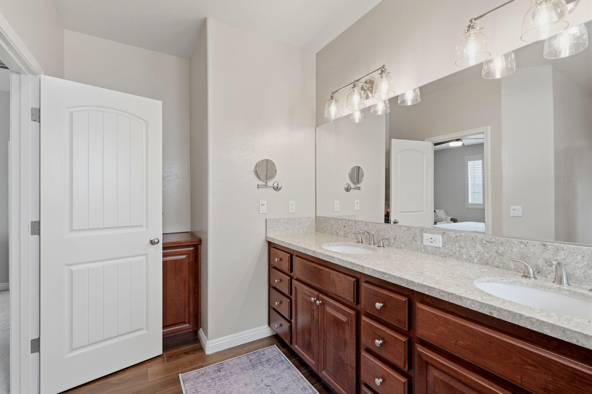 6641 W Oriole Ave, Visalia, CA 93291
