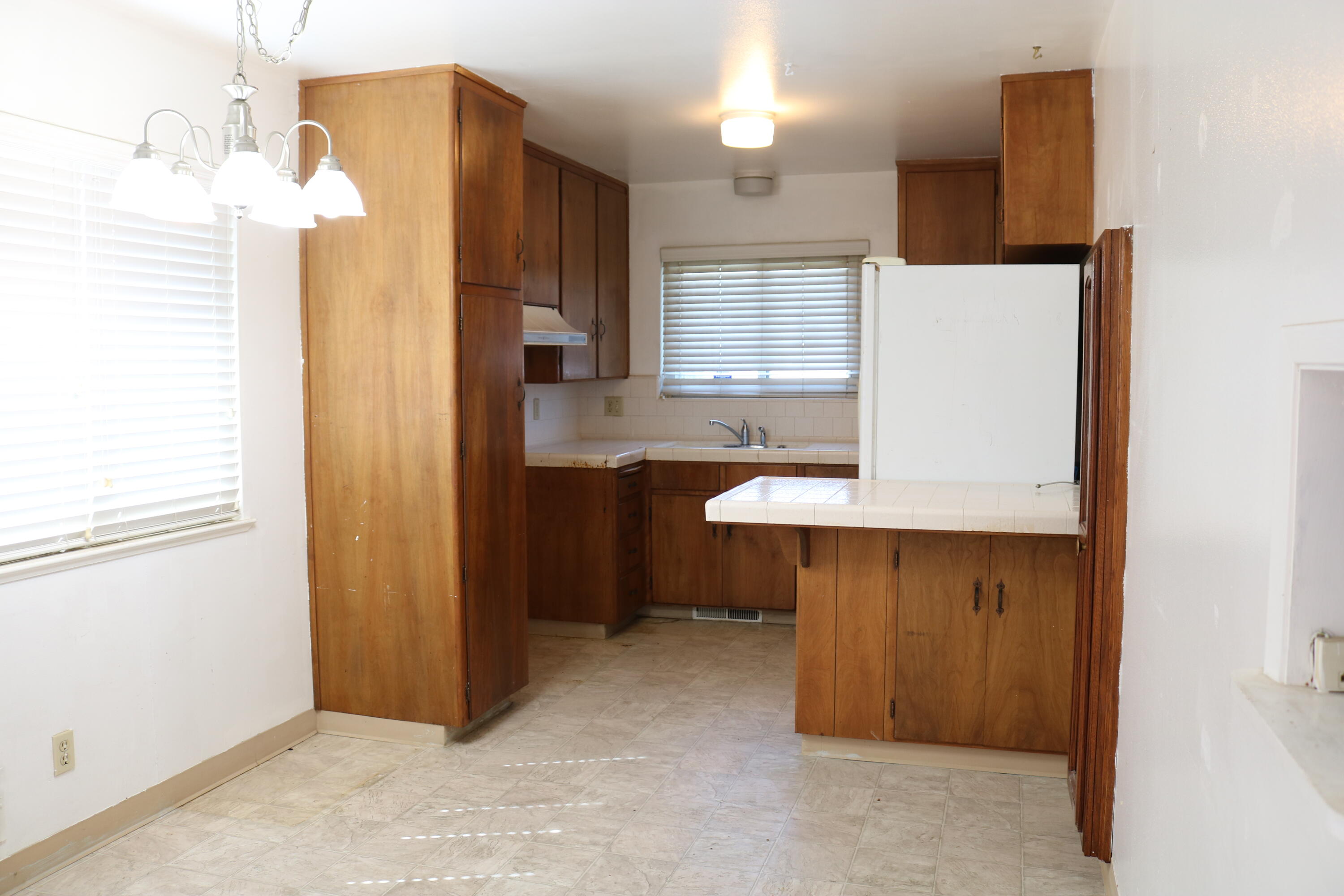 316 Plum Dr, Exeter, CA 93221