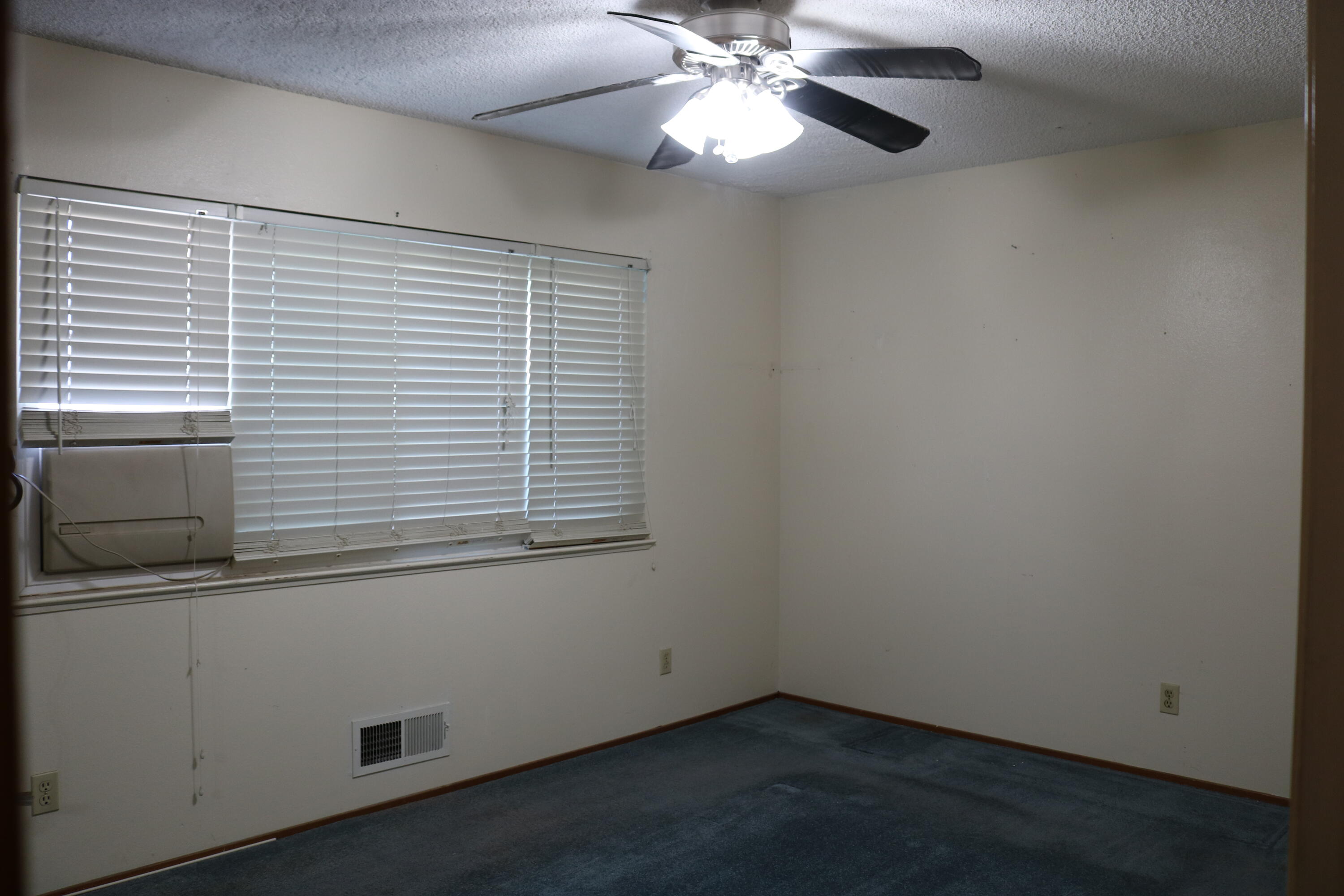 316 Plum Dr, Exeter, CA 93221
