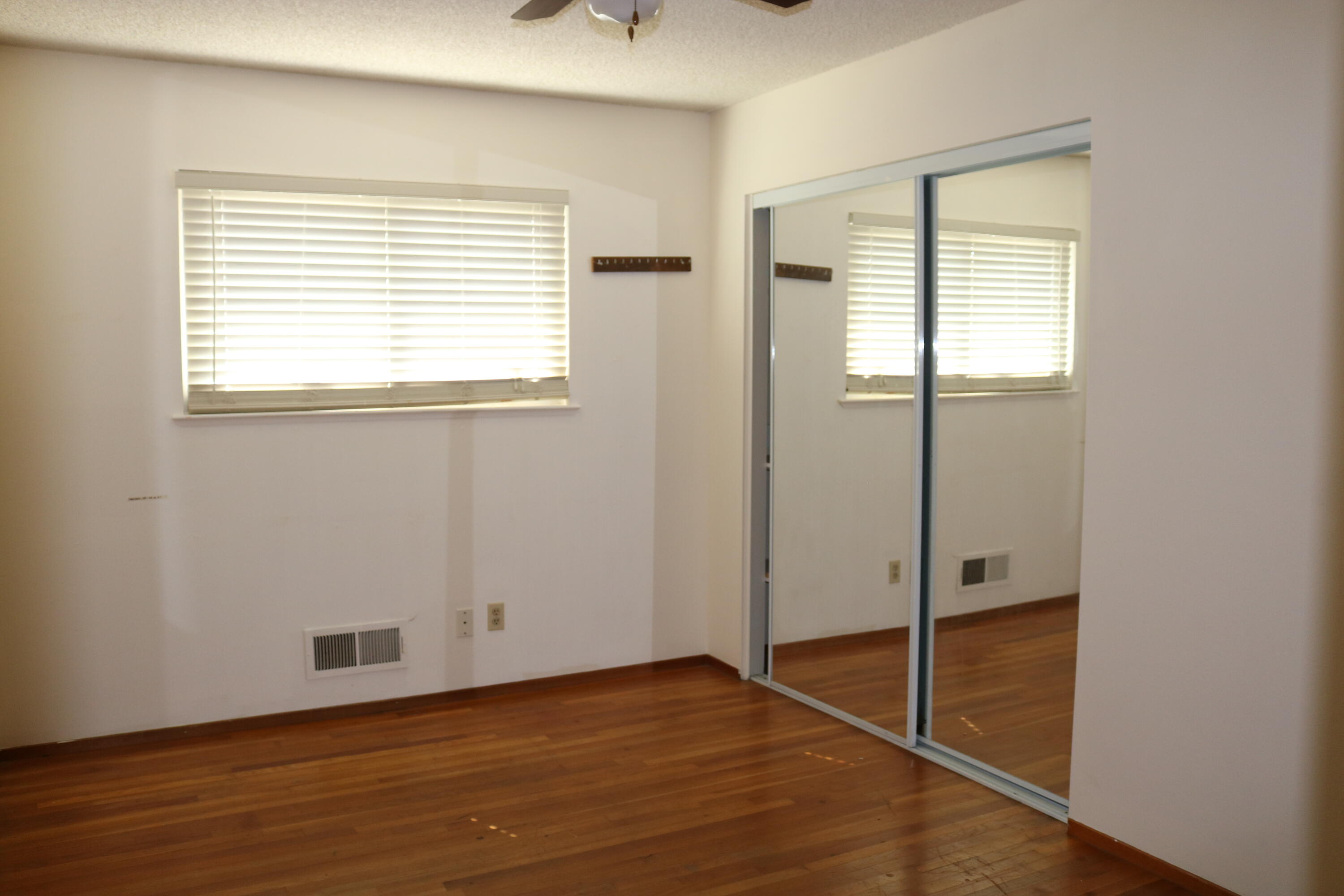 316 Plum Dr, Exeter, CA 93221