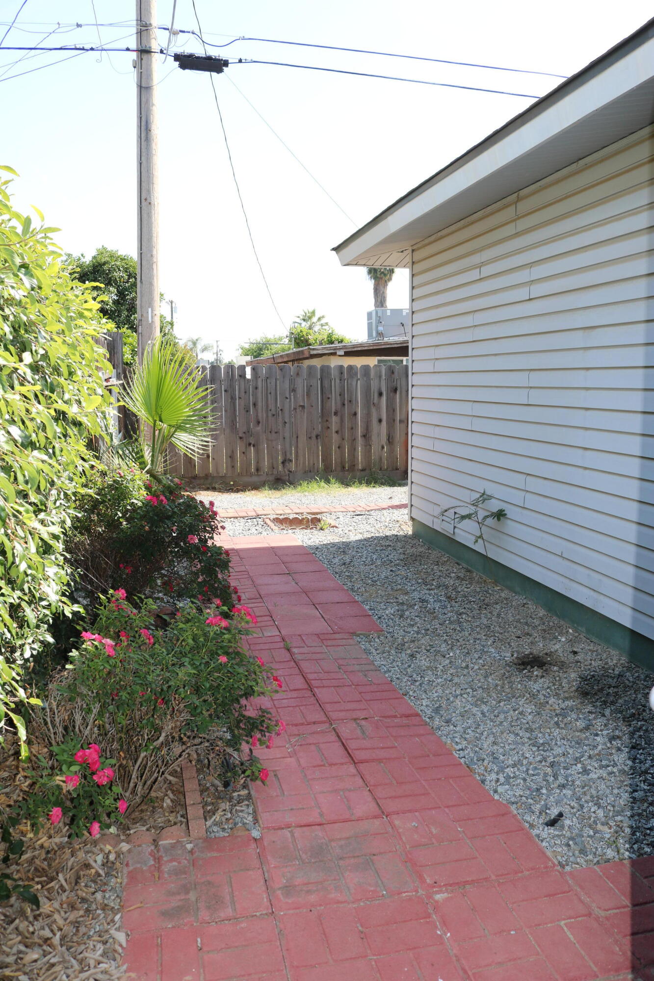 316 Plum Dr, Exeter, CA 93221