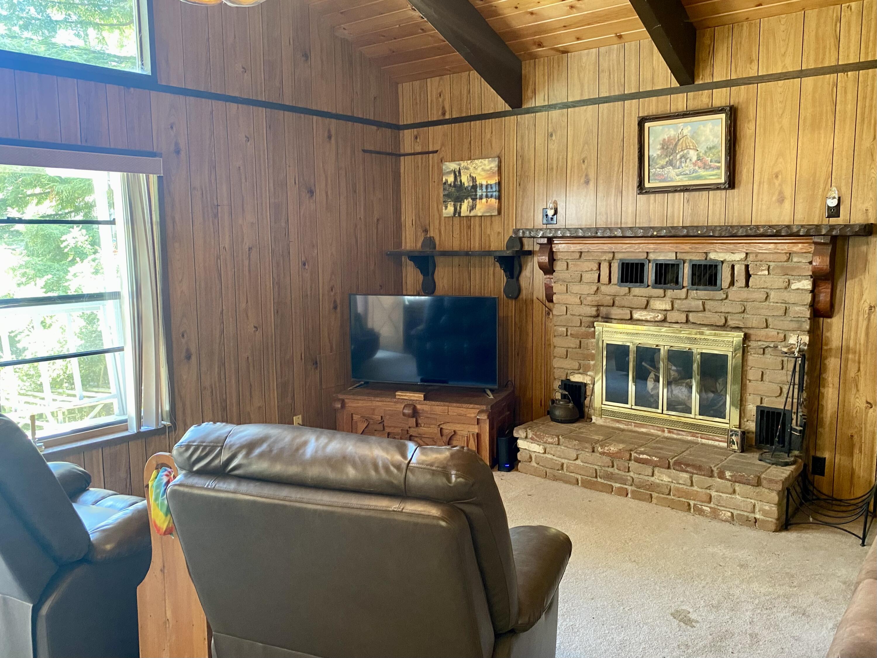 1207 Pine Haven Ct, Springville, CA 93265