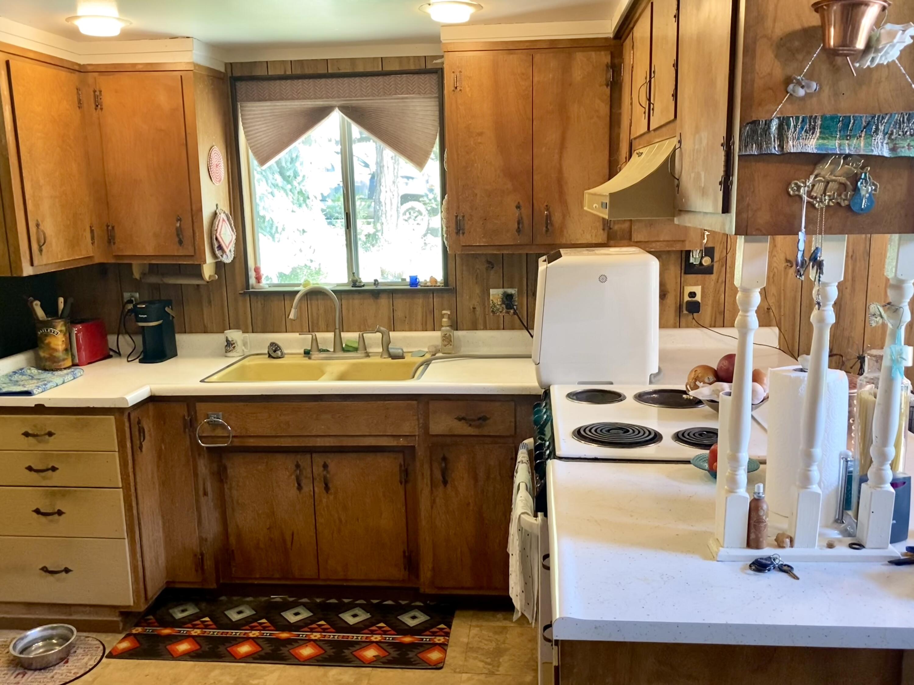1207 Pine Haven Ct, Springville, CA 93265