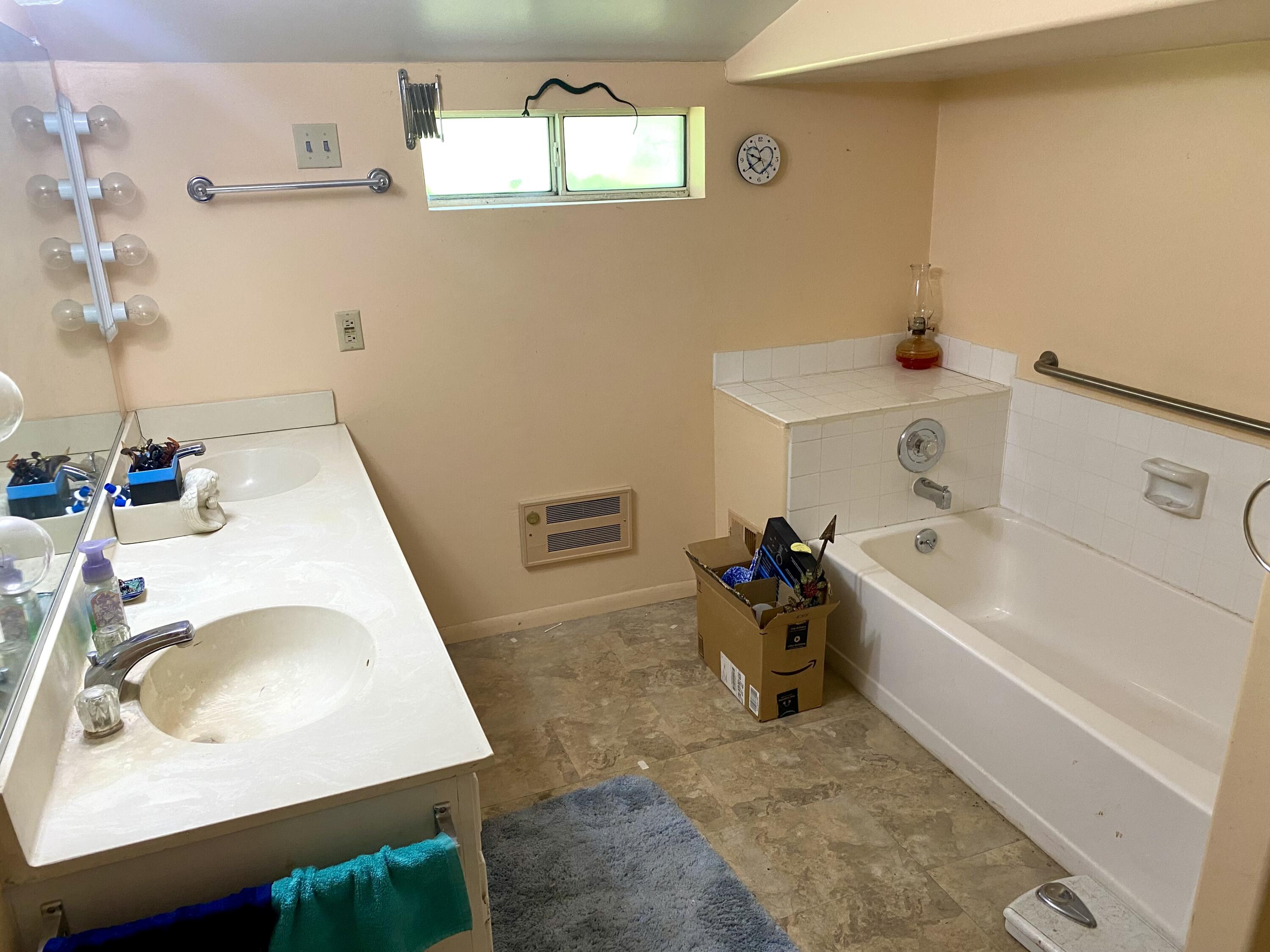 1207 Pine Haven Ct, Springville, CA 93265