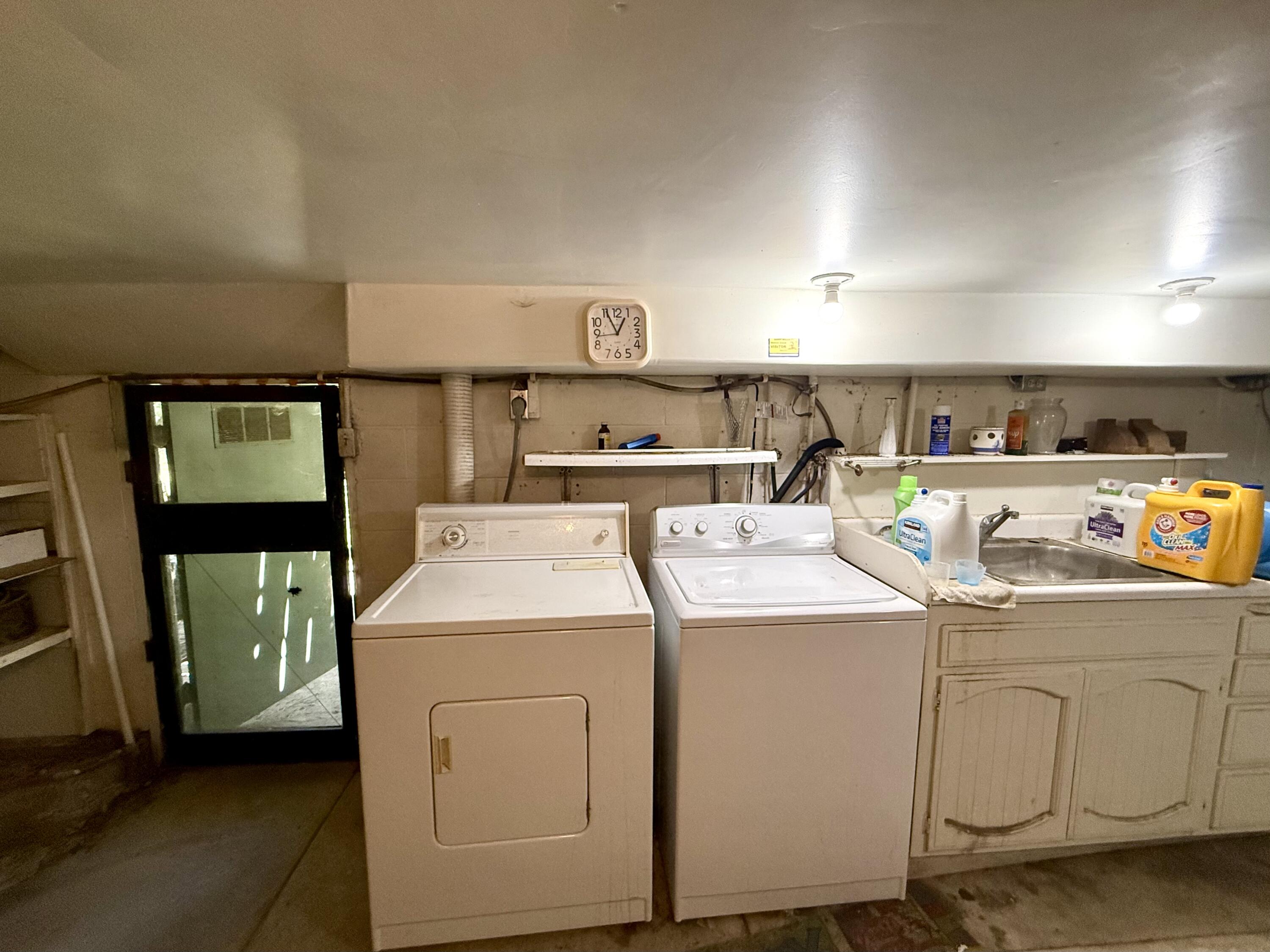1207 Pine Haven Ct, Springville, CA 93265