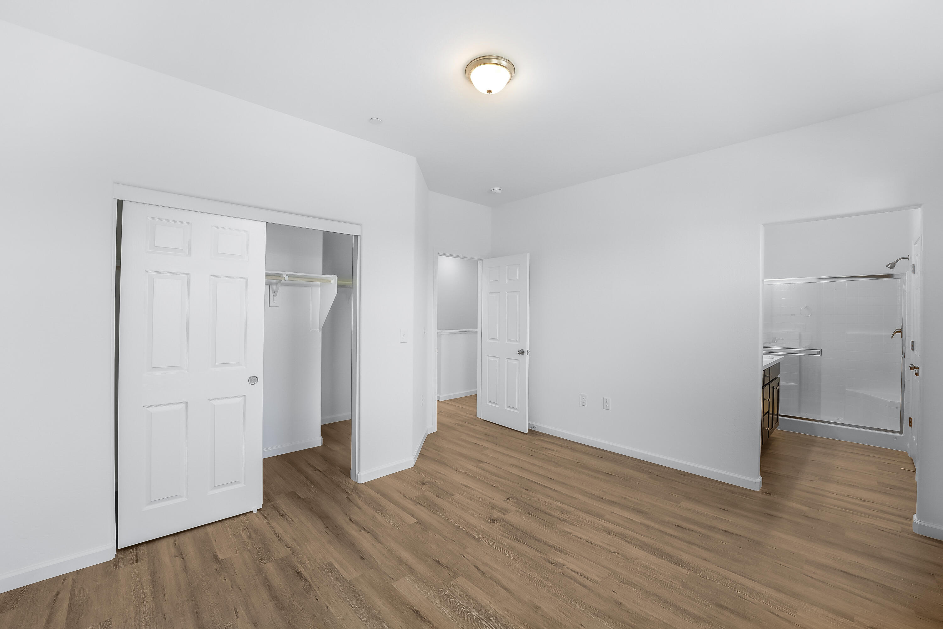 1012 Buena Vista Ln, Hanford, CA 93230