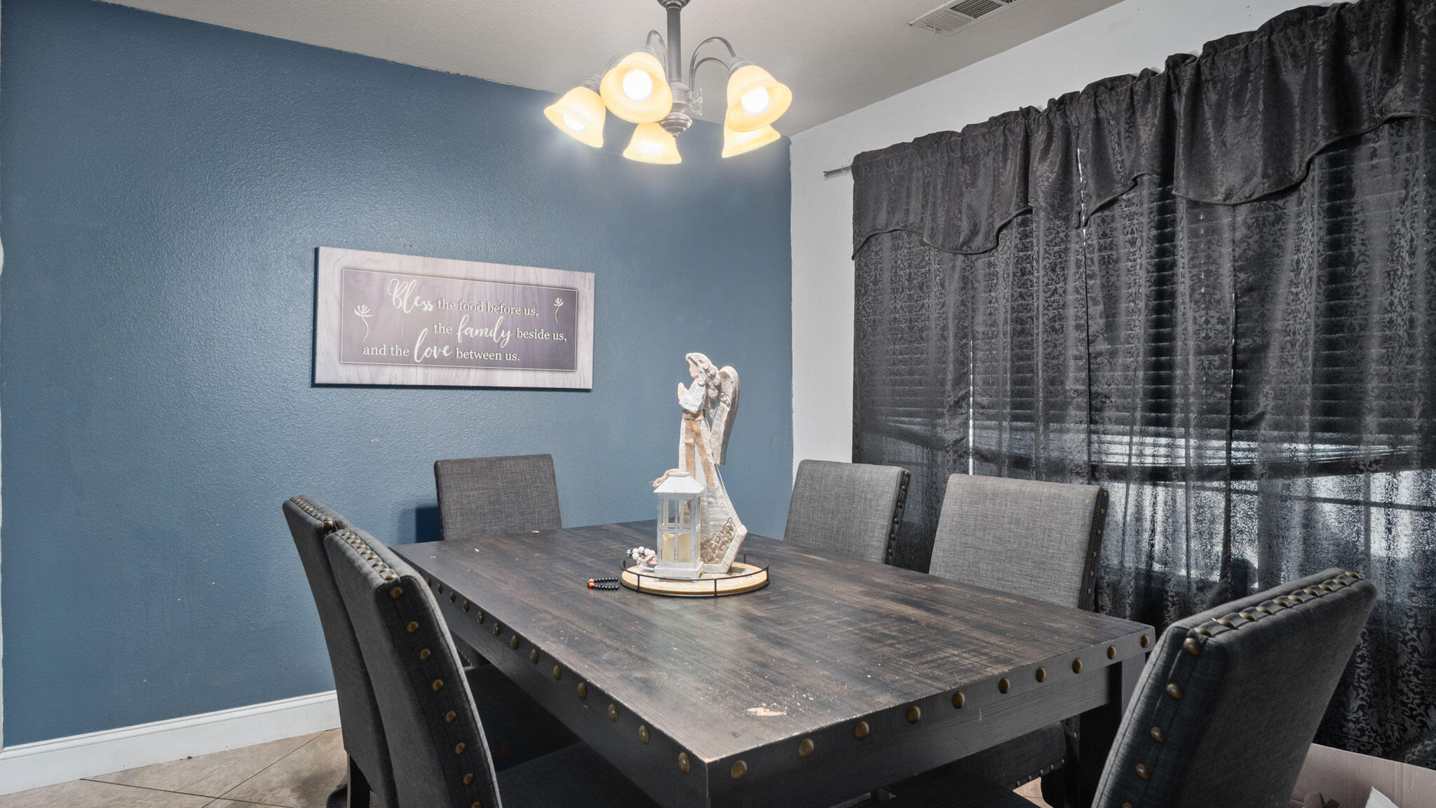 557 S Indiana St, Porterville, CA 93257