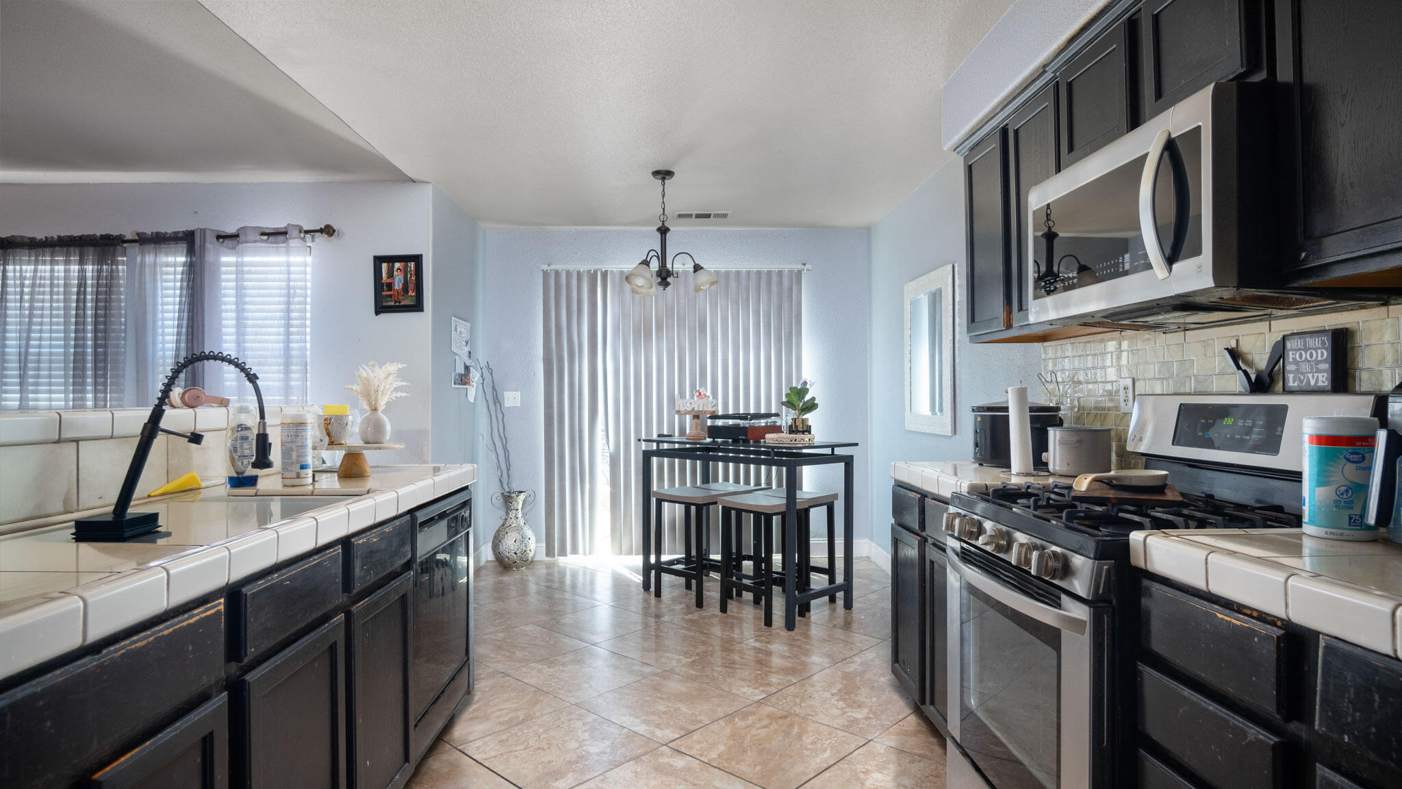 557 S Indiana St, Porterville, CA 93257